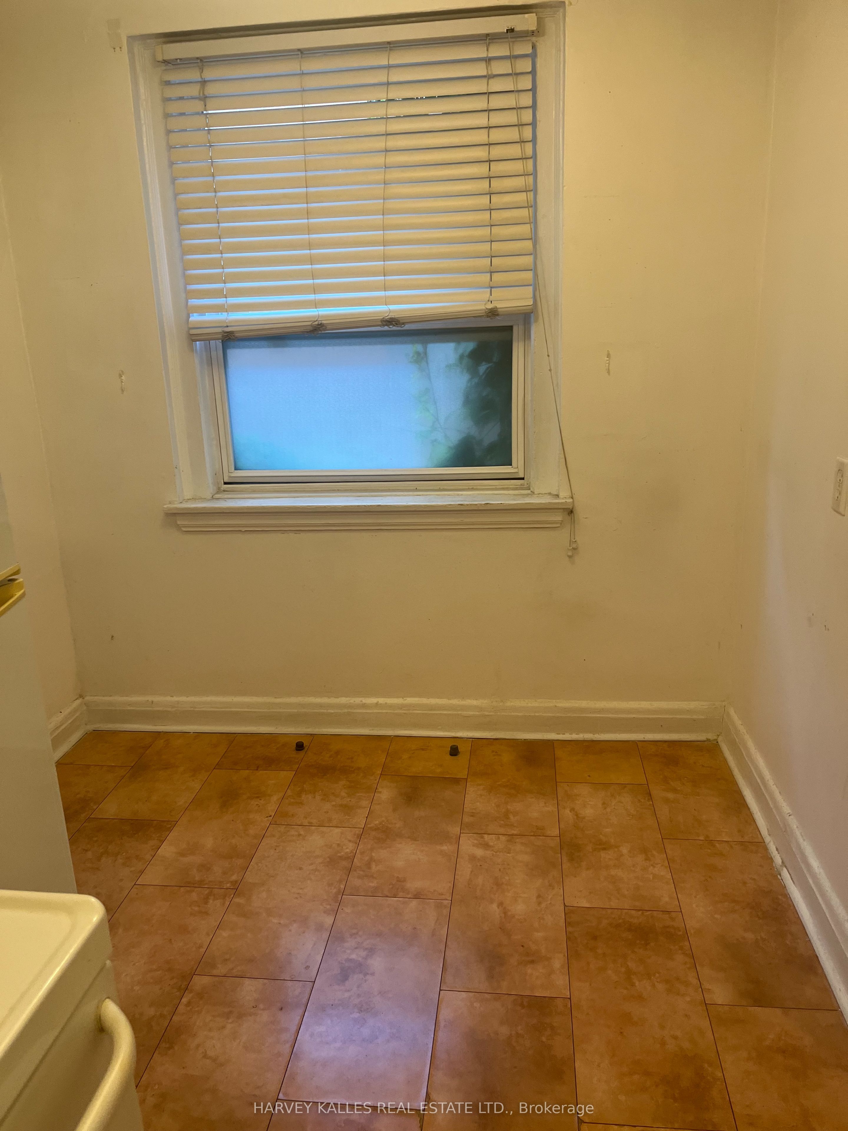 3 Elm Grove Avenue 31, Toronto, ON M6K 2H9 photo 5
