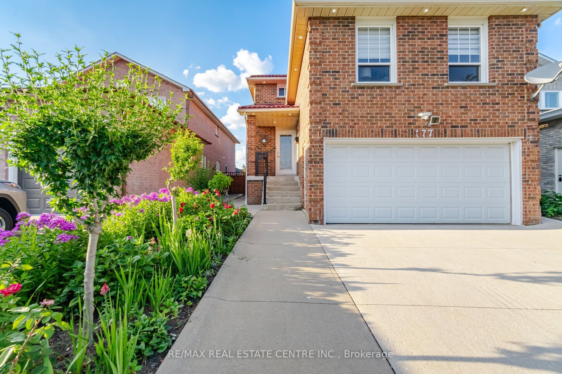 177 Surbray Grove, Mississauga, ON L5B 2E2 photo 4
