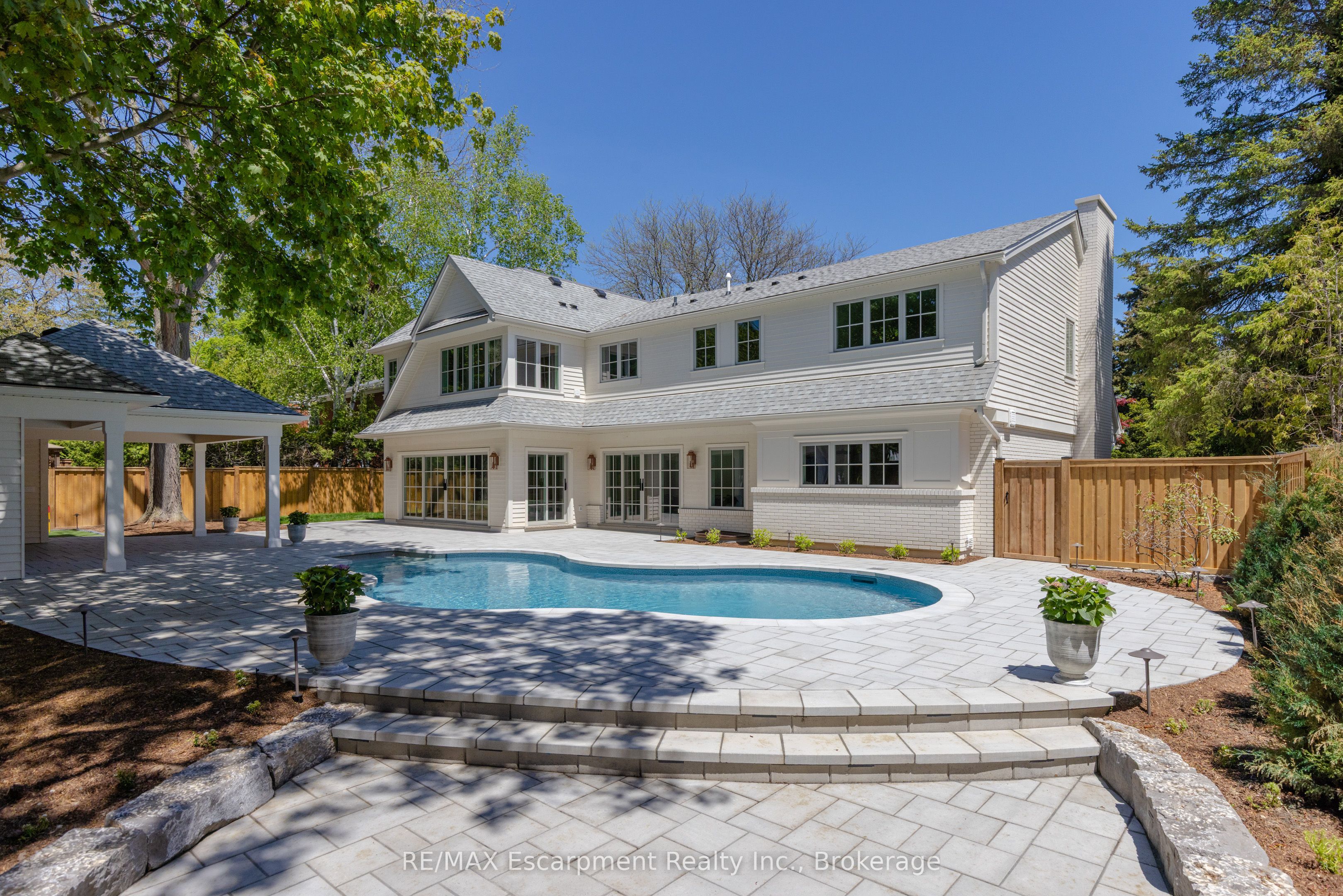 130 Edgecliffe Place, Burlington, ON L7L 3Z3 photo 3