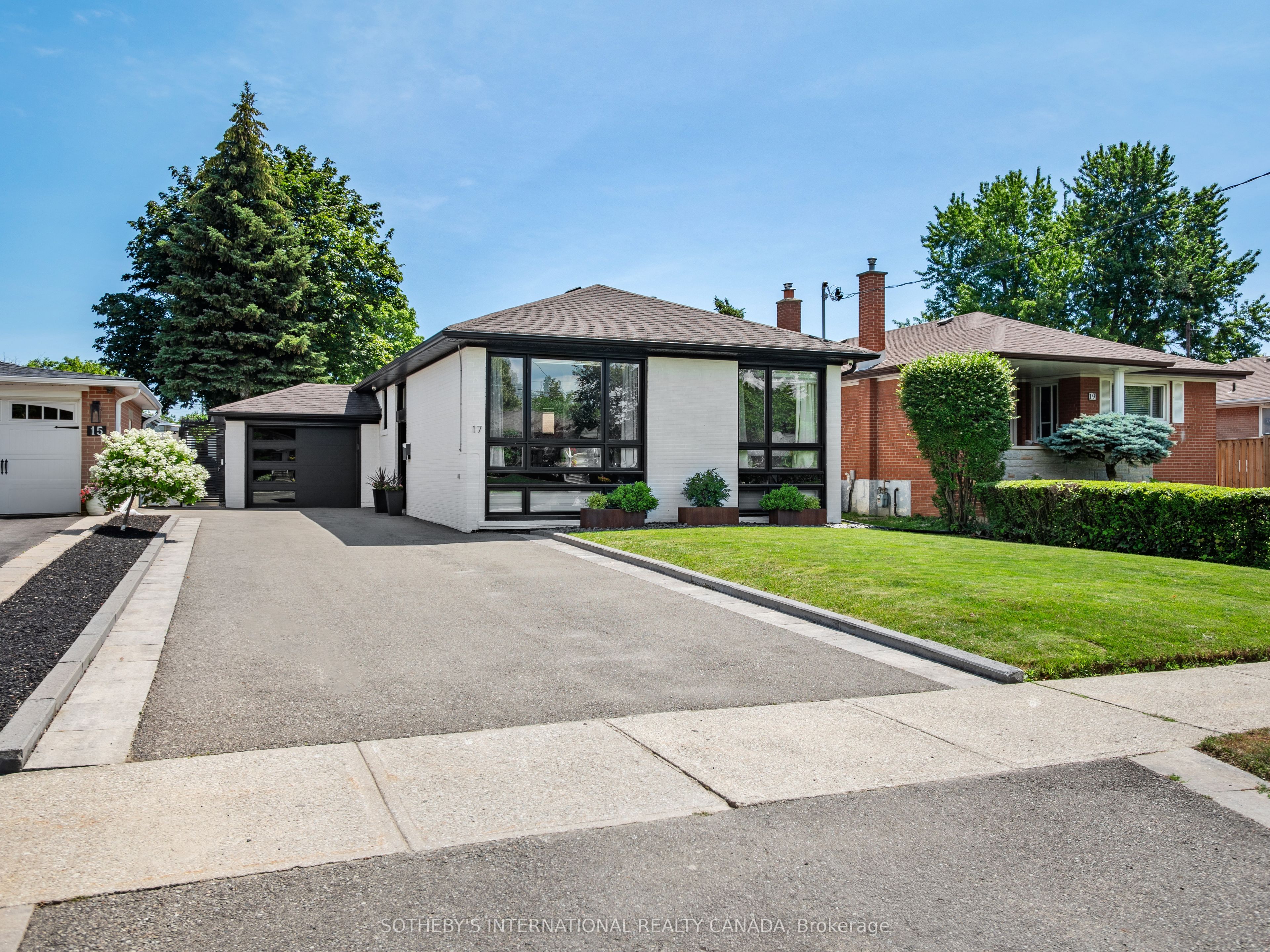 17 Sigmont Road, Toronto, ON M9C 4K6 photo 4