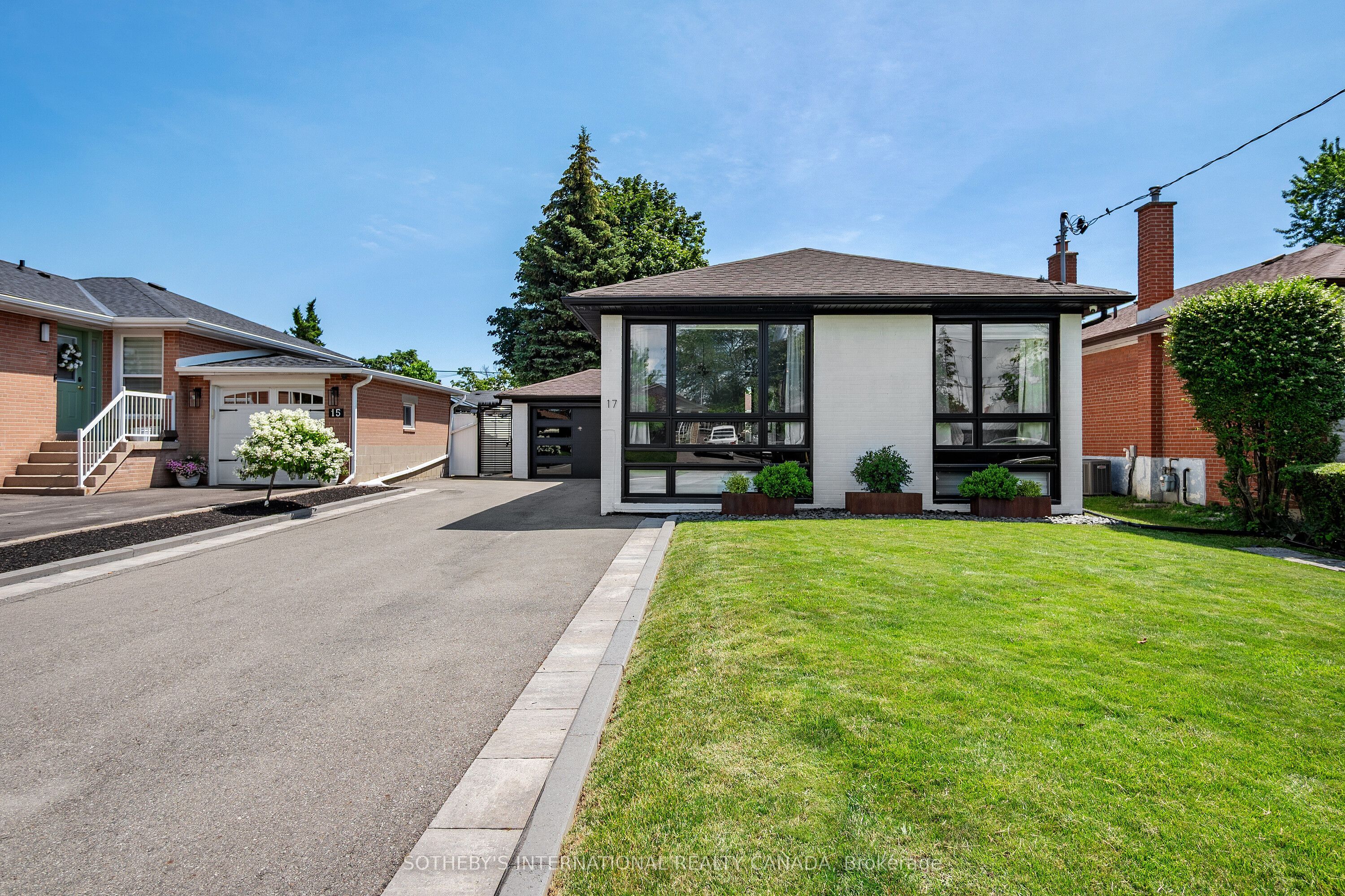 17 Sigmont Road, Toronto, ON M9C 4K6 photo 5