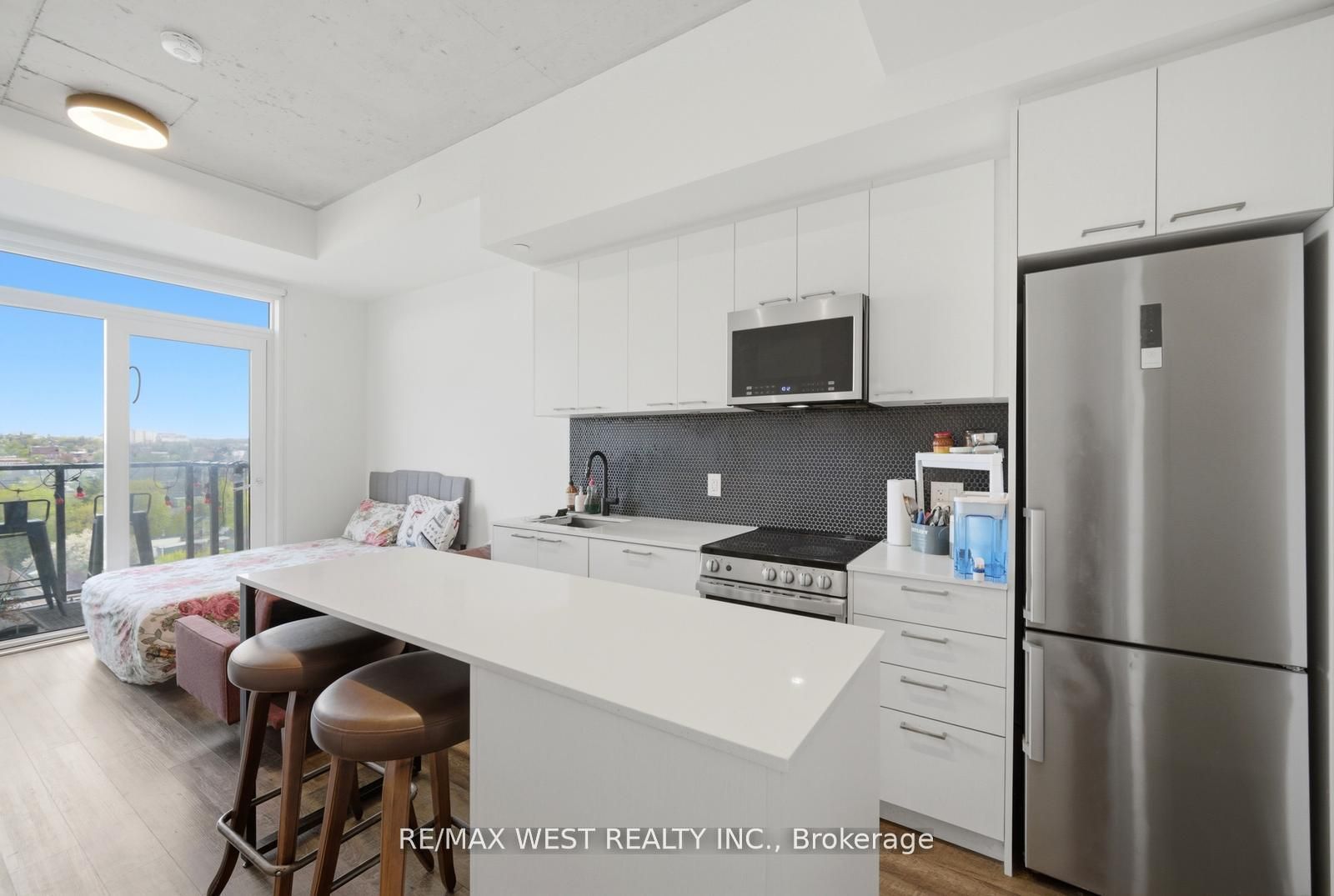 1808 St. Clair Avenue W 801, Toronto, ON M6N 1J5 photo 4
