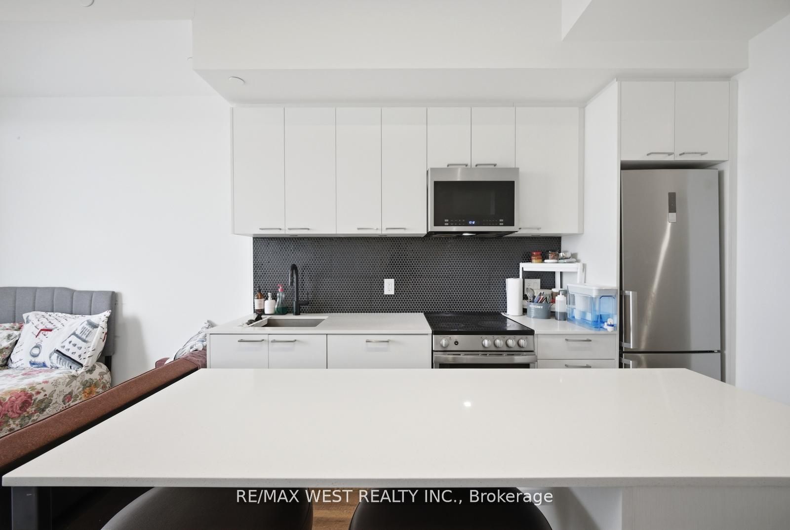 1808 St. Clair Avenue W 801, Toronto, ON M6N 1J5 photo 5
