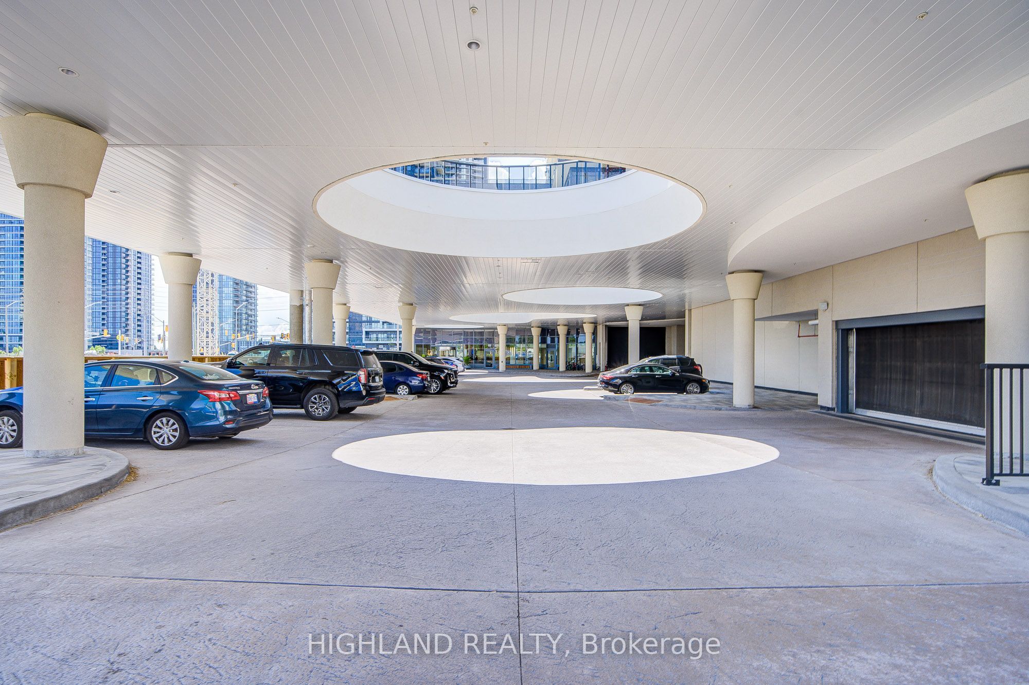 5081 Hurontario Street 3103, Mississauga, ON L4Z 0C9 photo 3