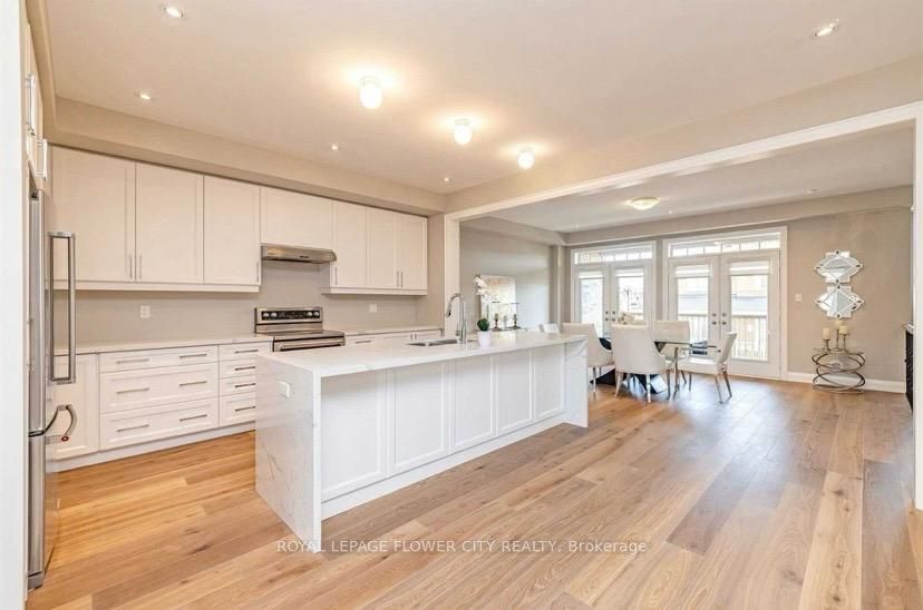 3079 Postridge Drive, Oakville, ON L6H 0S1 photo 2