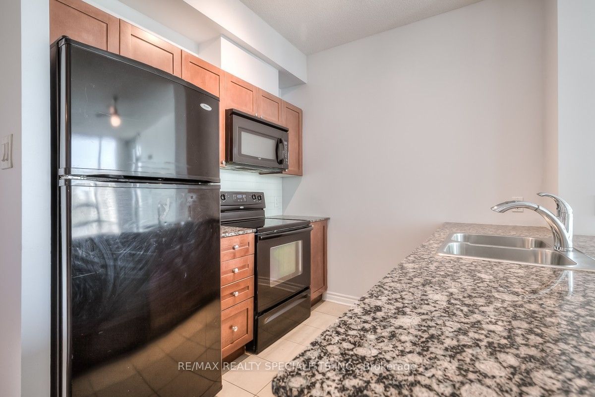3525 KARIYA Drive 1009, Mississauga, ON L5B 0C2 photo 4