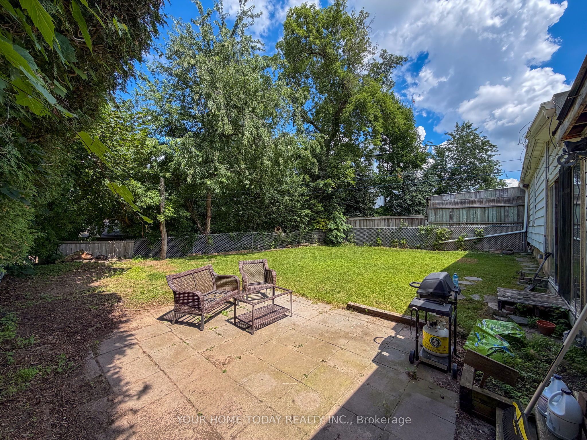 61 Church Street W, Halton Hills, ON L7J 1K1 photo 4