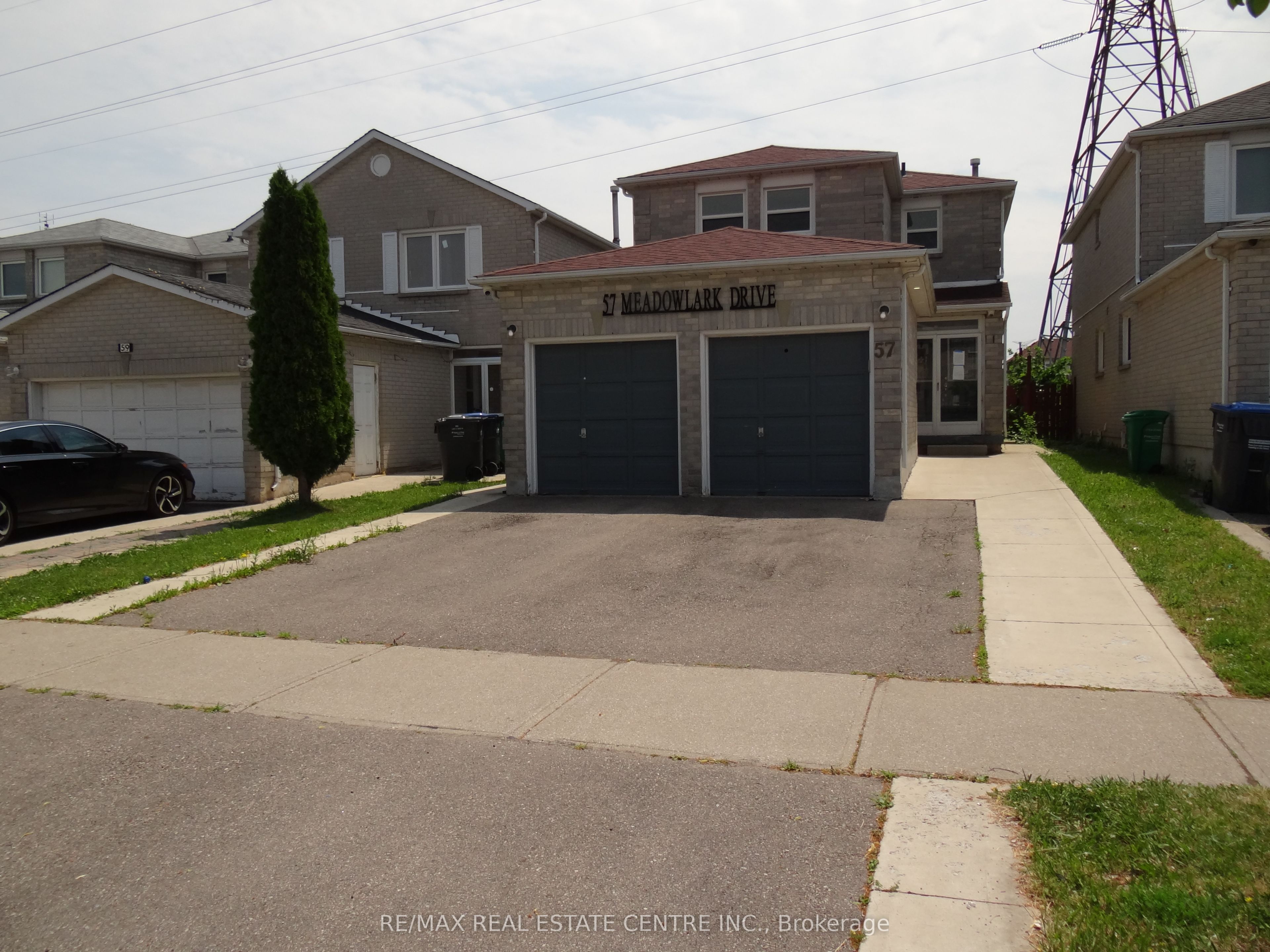 57 Meadowlark Drive, Brampton, ON L6Y 4A3 photo 2
