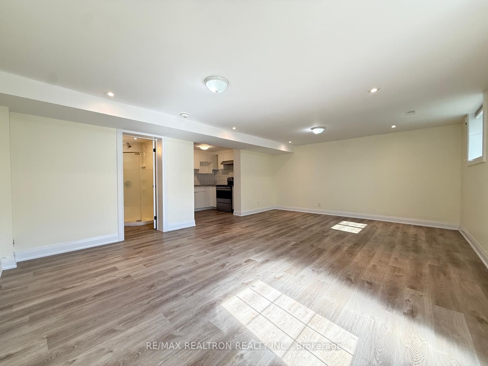 14 Snider Avenue Basement, Toronto, ON M6E 4R9 photo 2