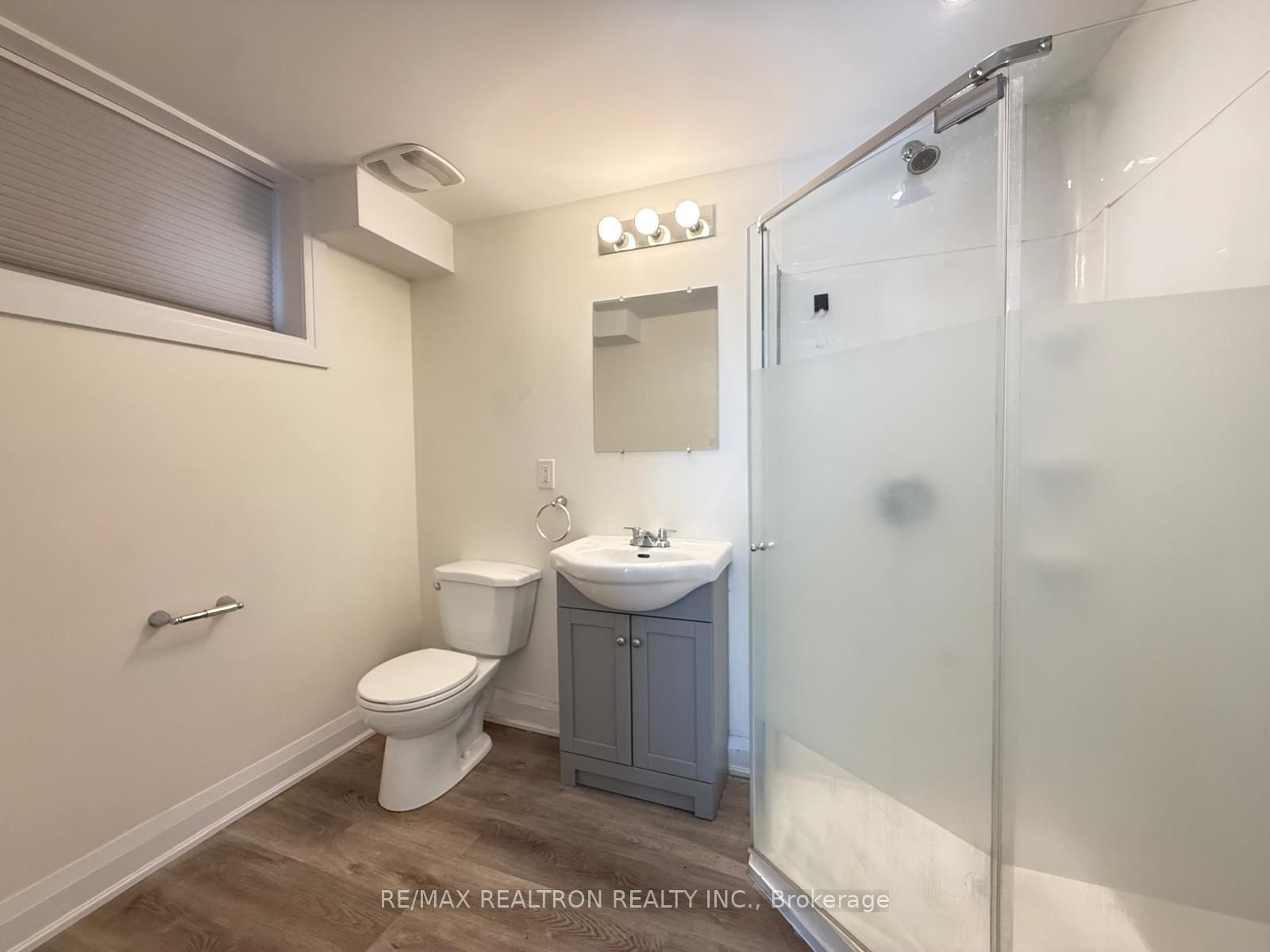 14 Snider Avenue Basement, Toronto, ON M6E 4R9 photo 3