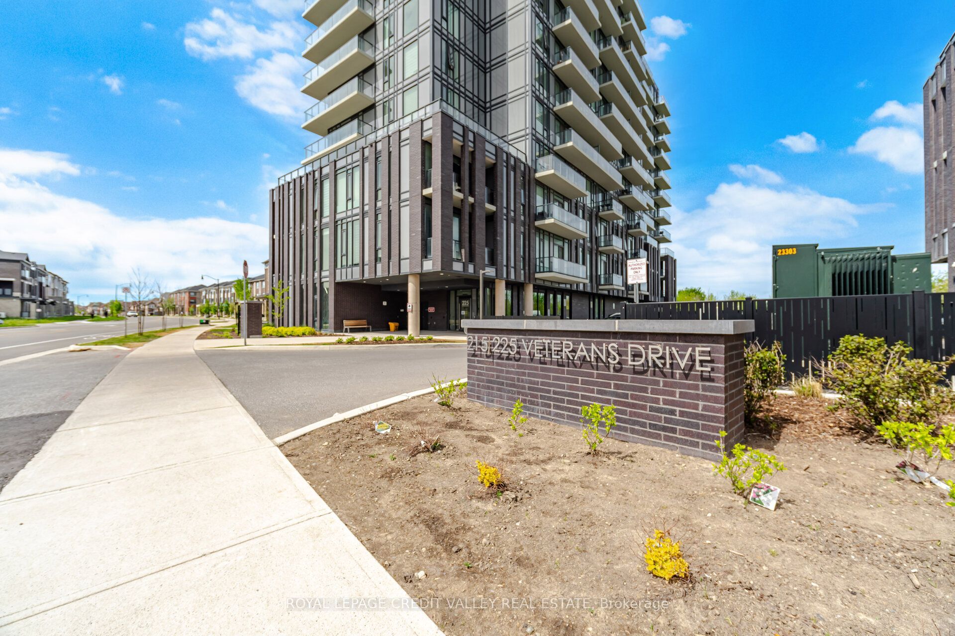 225 Veterans Drive 1201, Brampton, ON L7A 0B6 photo 3