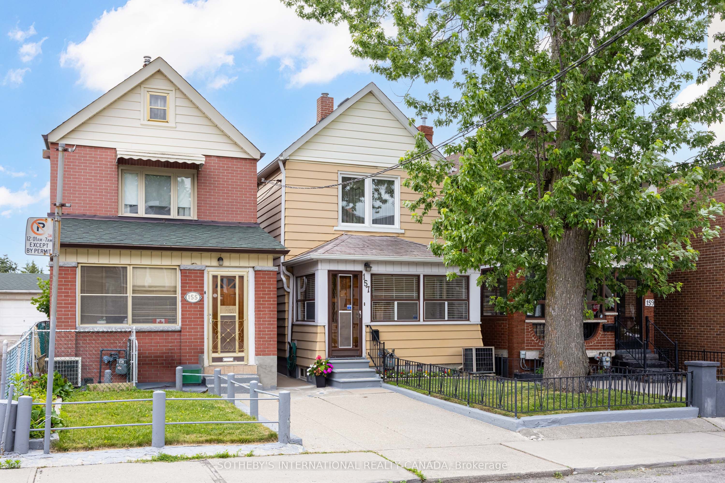 157 Ascot Avenue, Toronto, ON M6E 1G5
