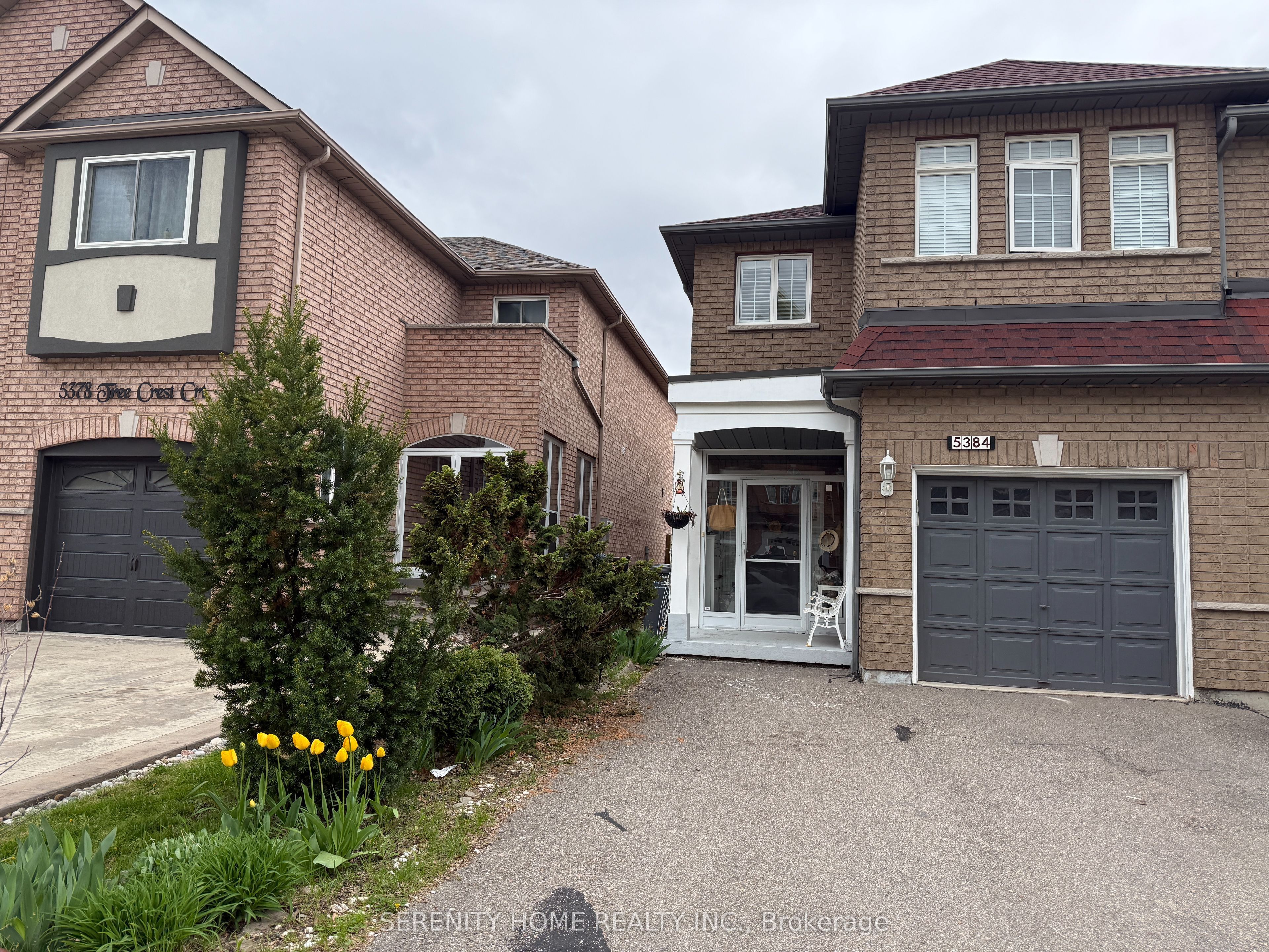 5384 Tree Crest Court, Mississauga, ON L5R 3Z6