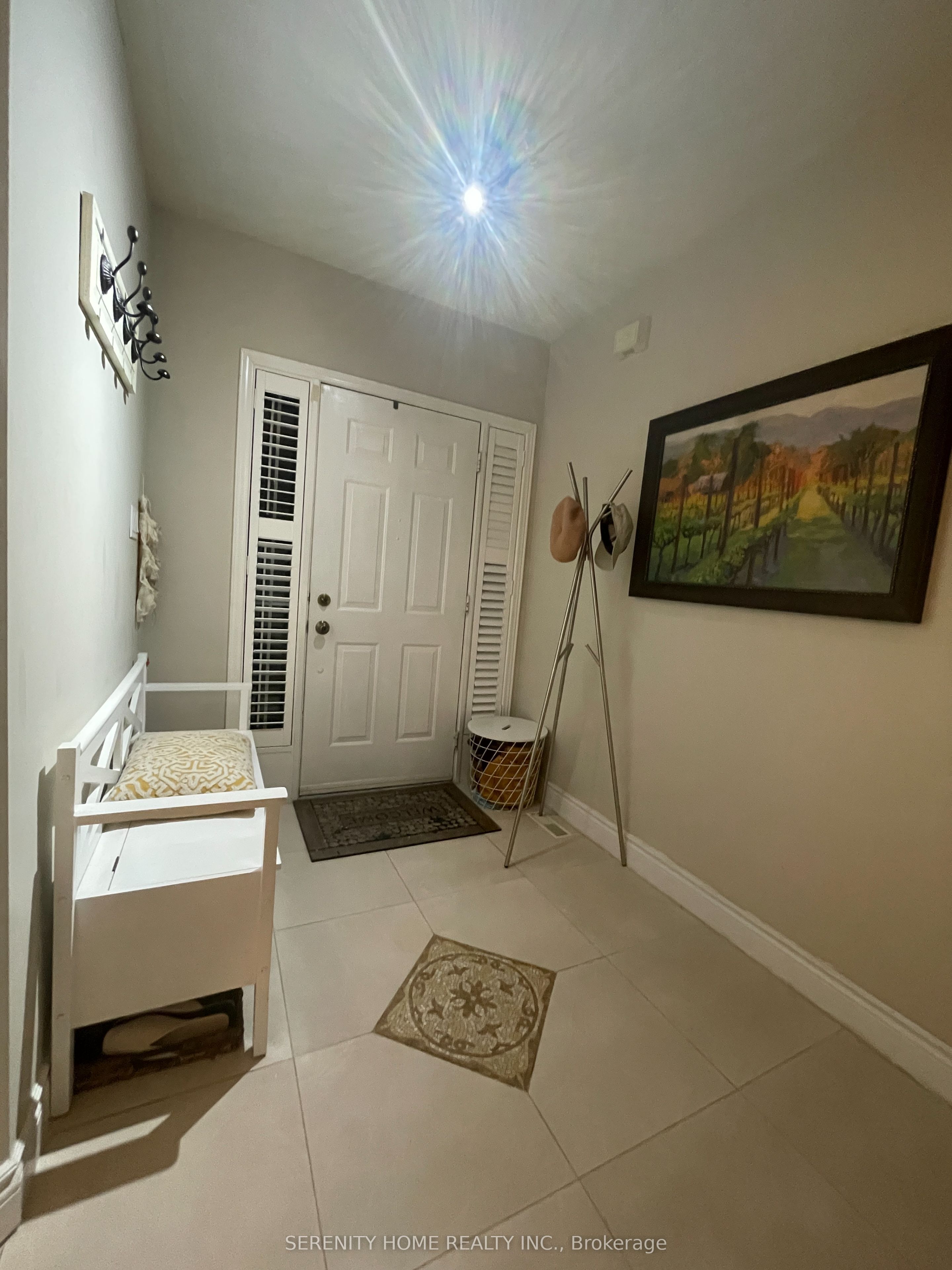 5384 Tree Crest Court, Mississauga, ON L5R 3Z6 photo 4