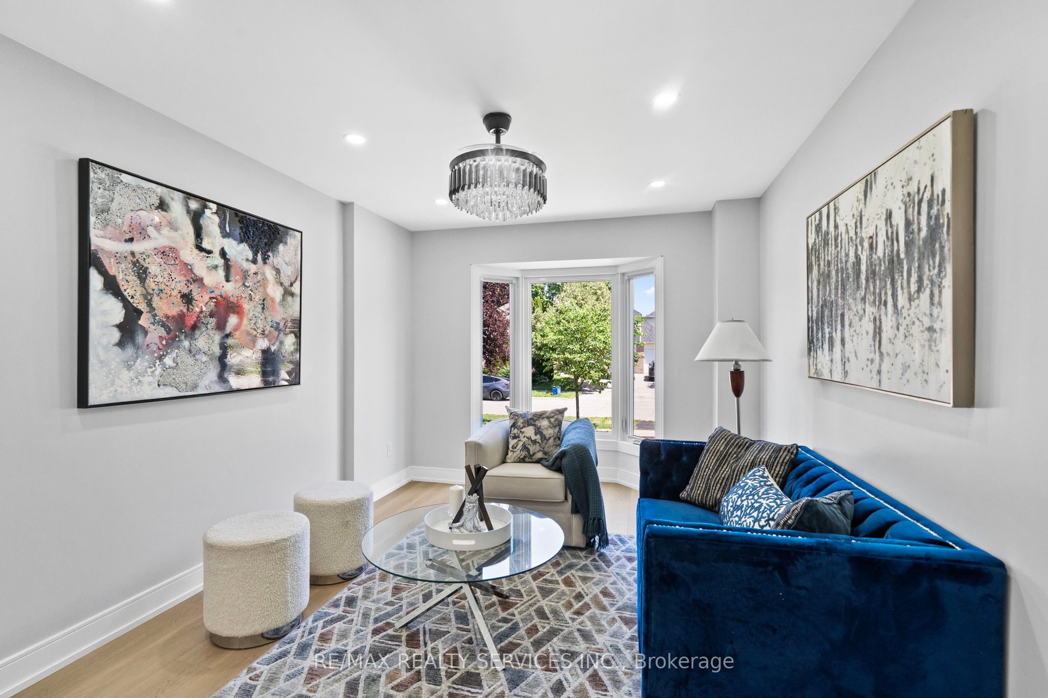1273 Barberry Green, Oakville, ON L6M 2A8 photo 3