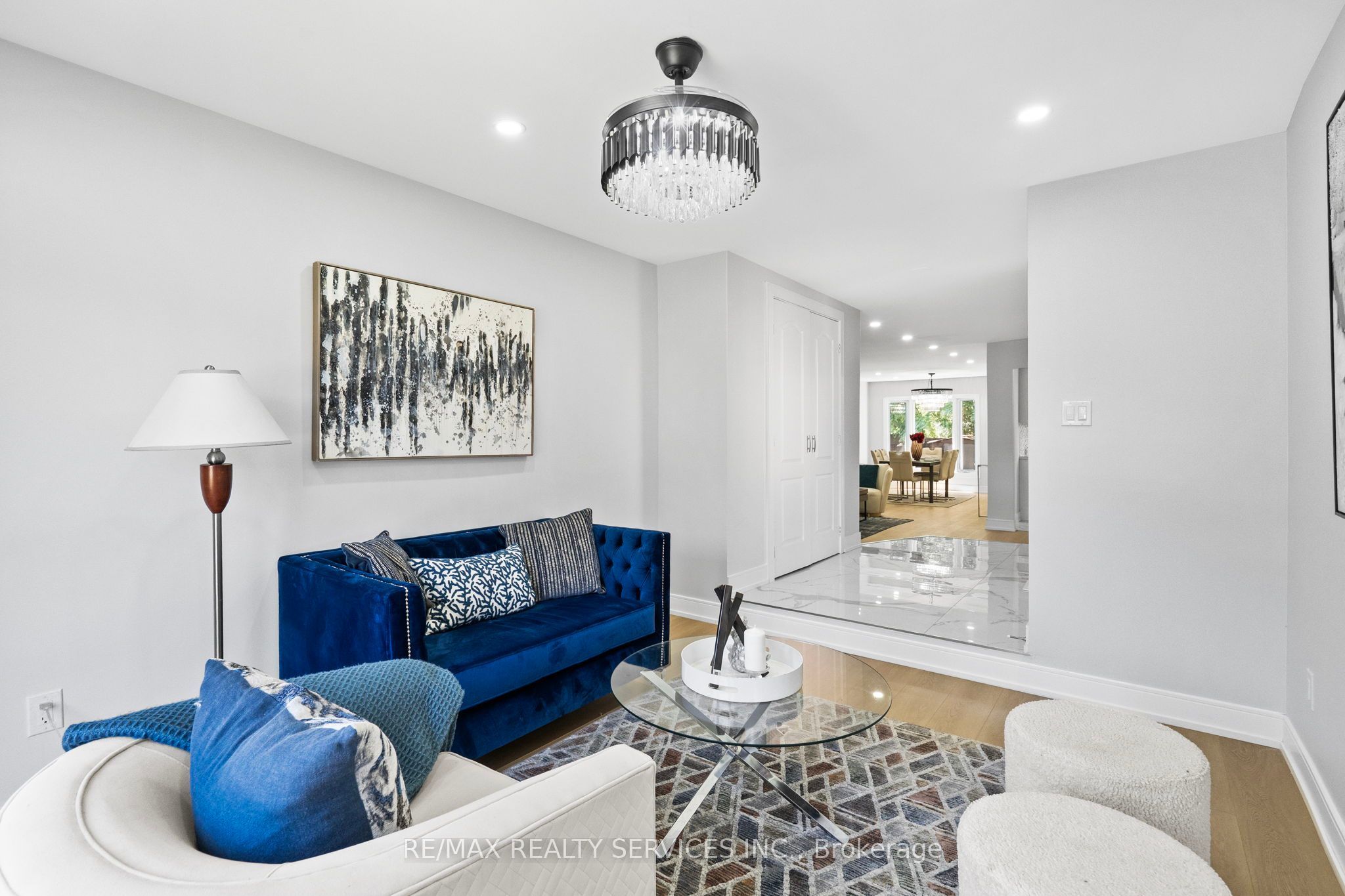 1273 Barberry Green, Oakville, ON L6M 2A8 photo 4