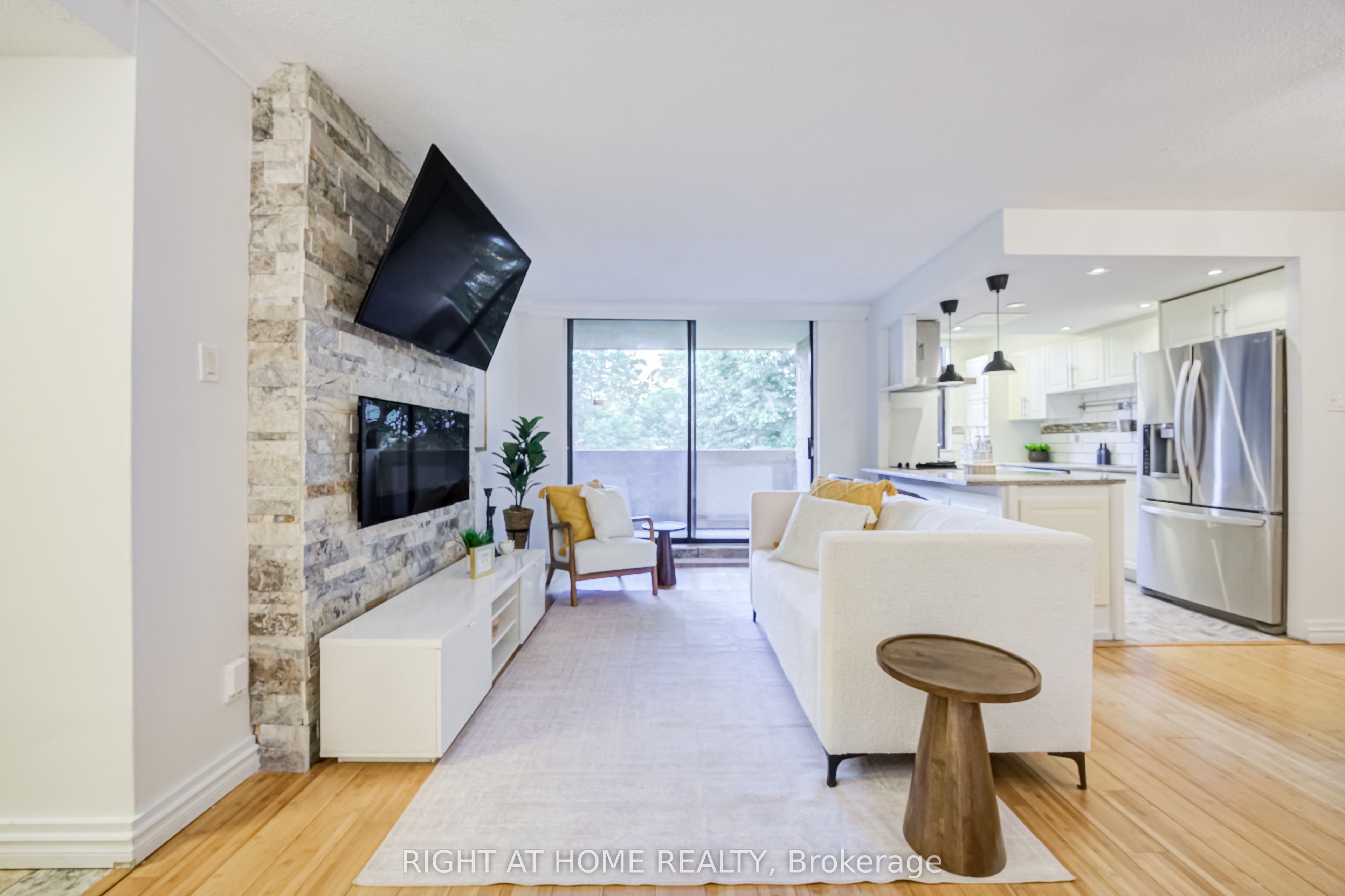 2645 Jane Street 426, Toronto, ON M3L 2J3 photo 2