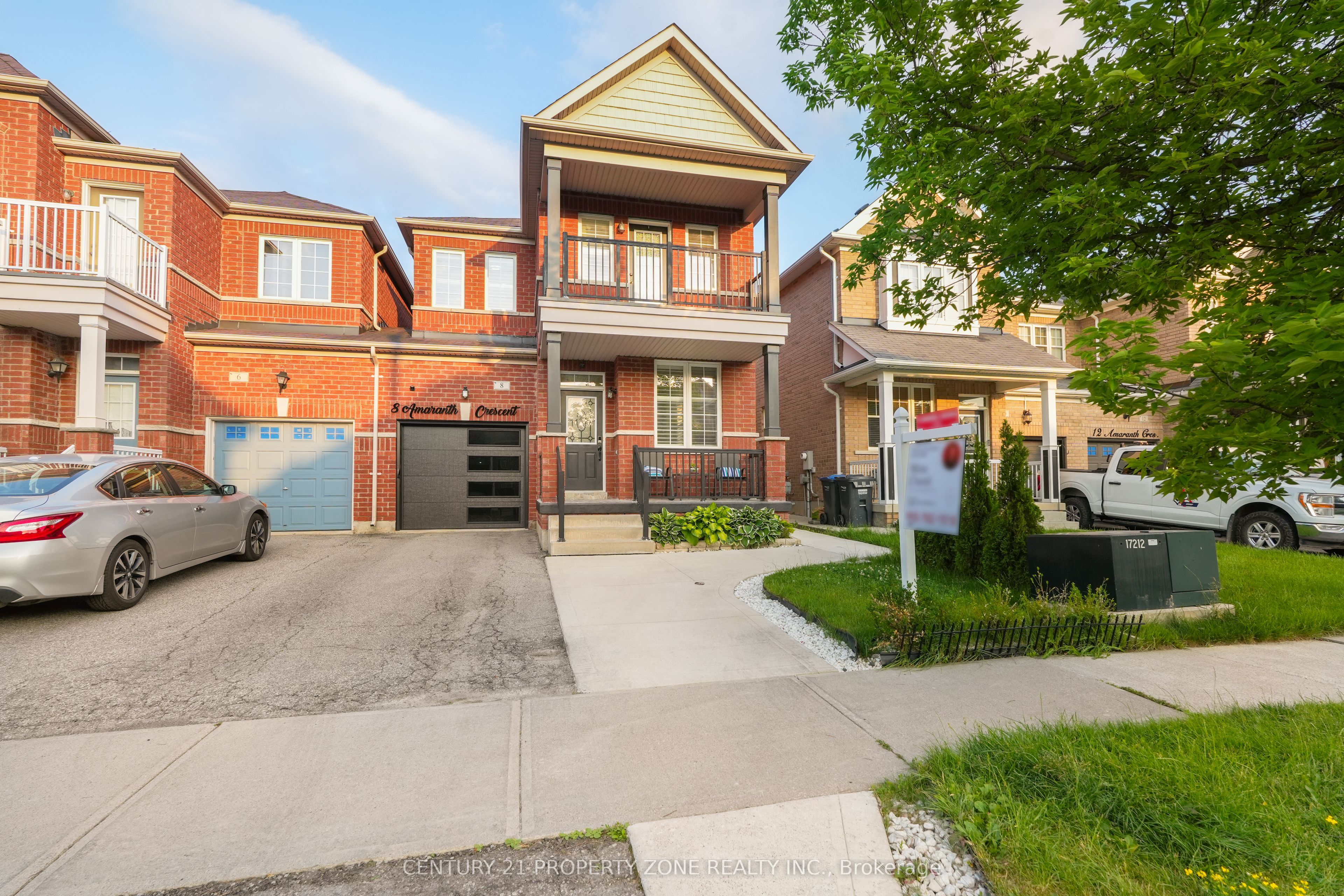 8 Amaranth Crescent, Brampton, ON L7A 0L7 photo 2