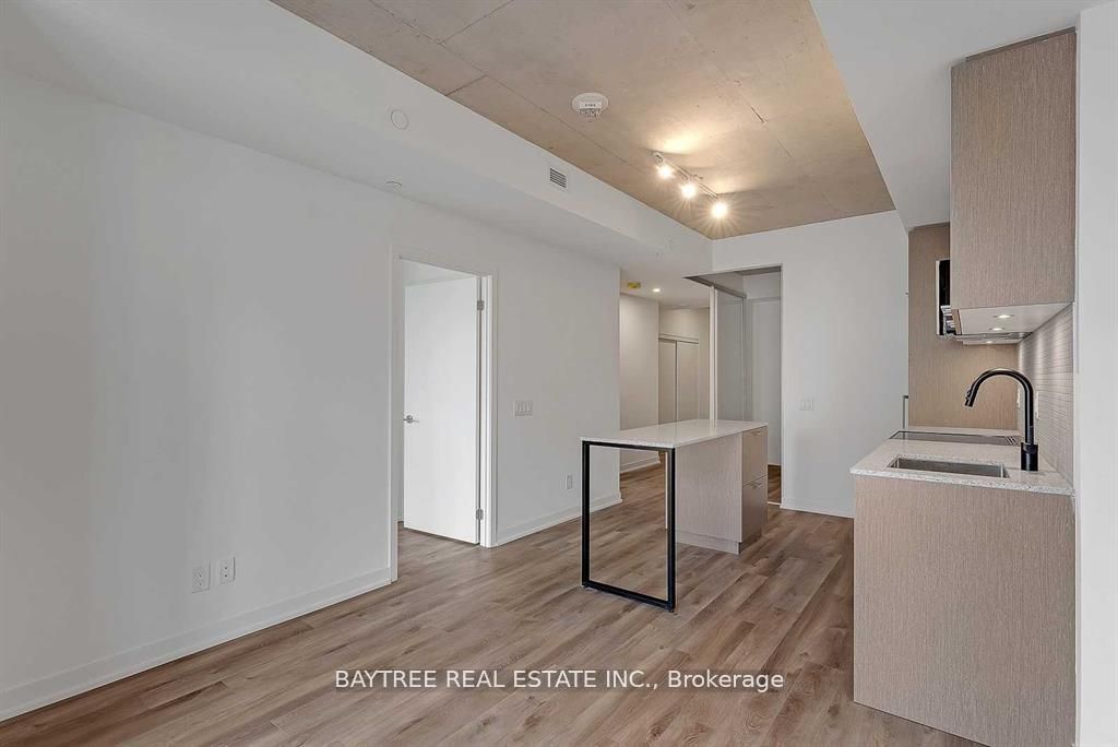 1808 St Clair Avenue W 201, Toronto, ON M6N 0C1 photo 2
