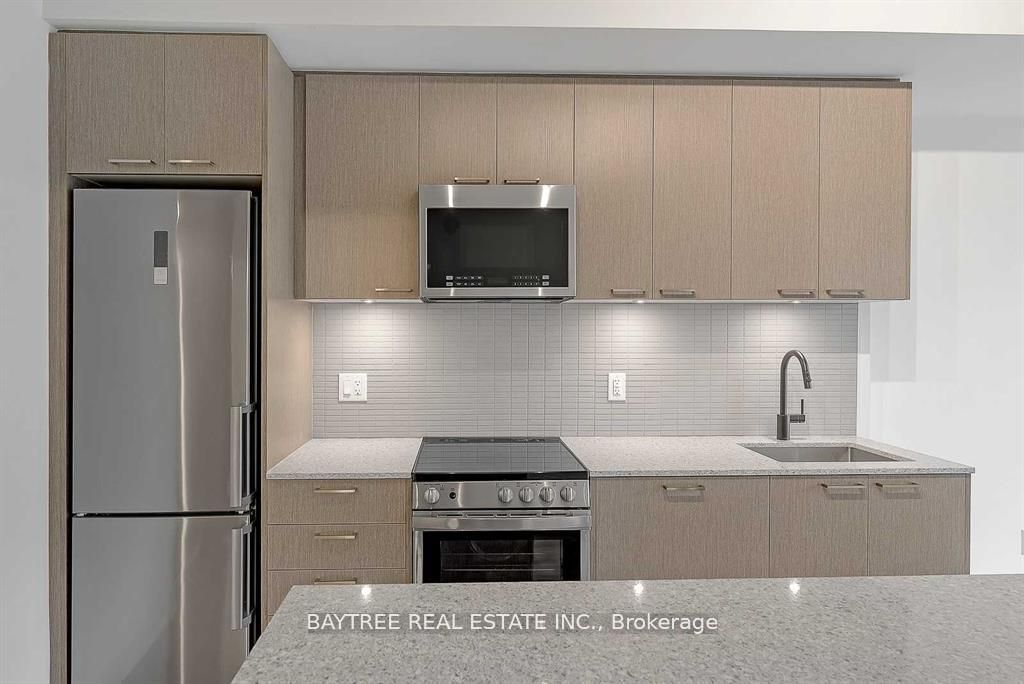 1808 St Clair Avenue W 201, Toronto, ON M6N 0C1 photo 3