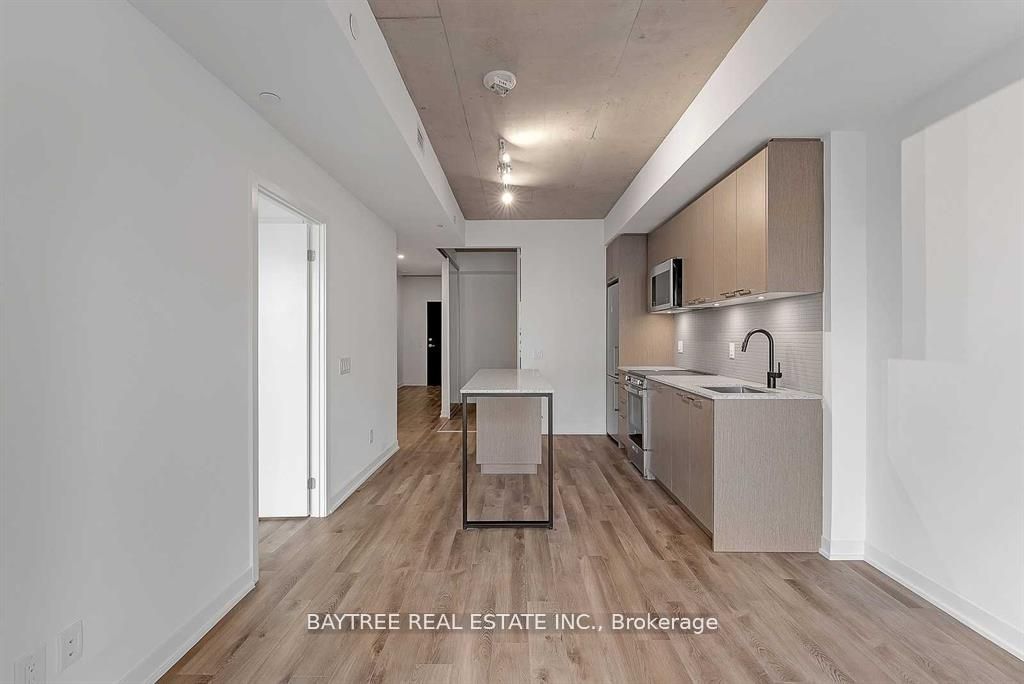 1808 St Clair Avenue W 201, Toronto, ON M6N 0C1 photo 4
