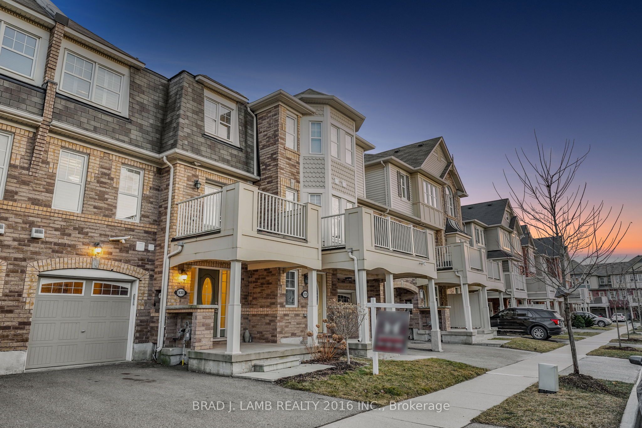 930 Nadalin Heights, Milton, ON L9T 8R5 photo 2