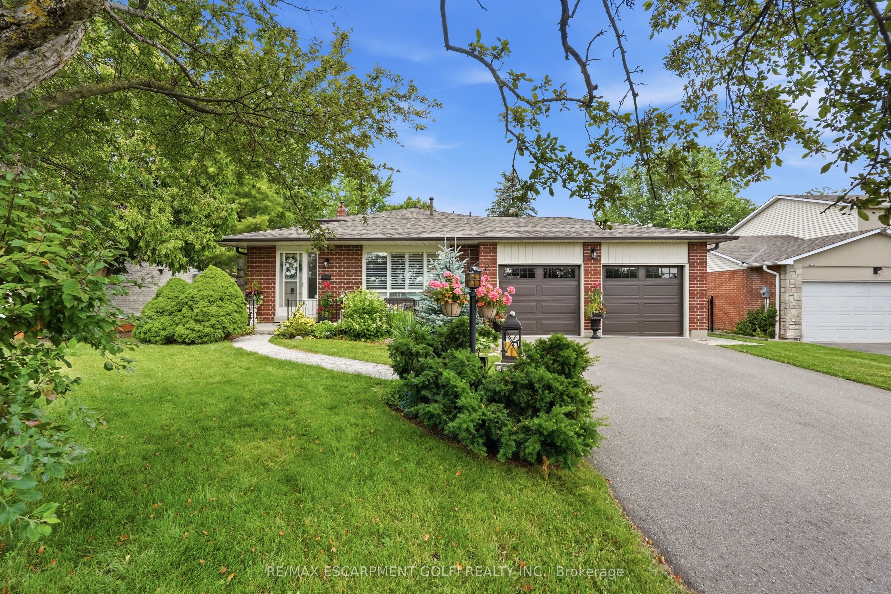 283 W Parkway Drive, Milton, ON L9T 1A7