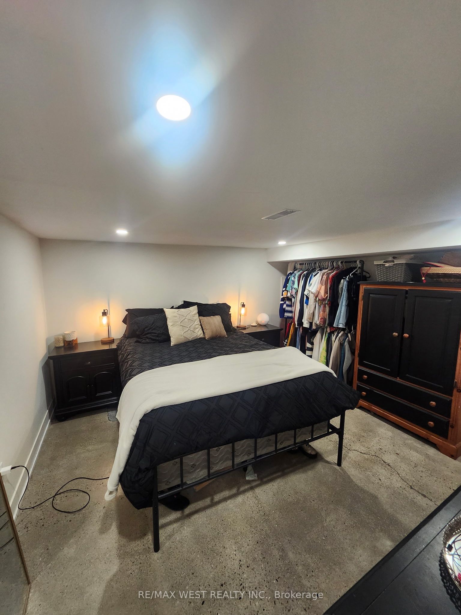 967 Dovercourt Road Basement, Toronto, ON M6H 2X6 photo 4