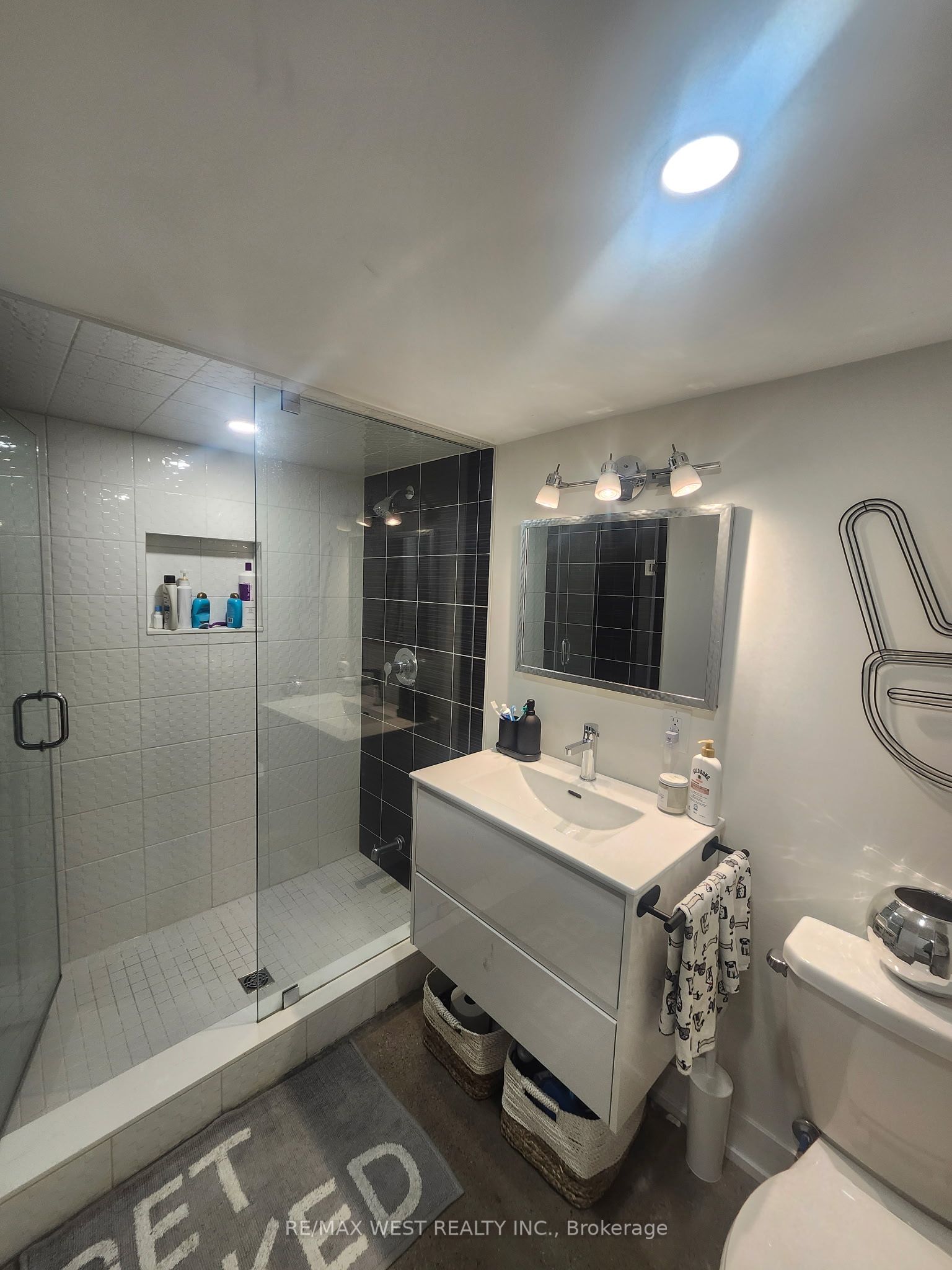 967 Dovercourt Road Basement, Toronto, ON M6H 2X6 photo 5