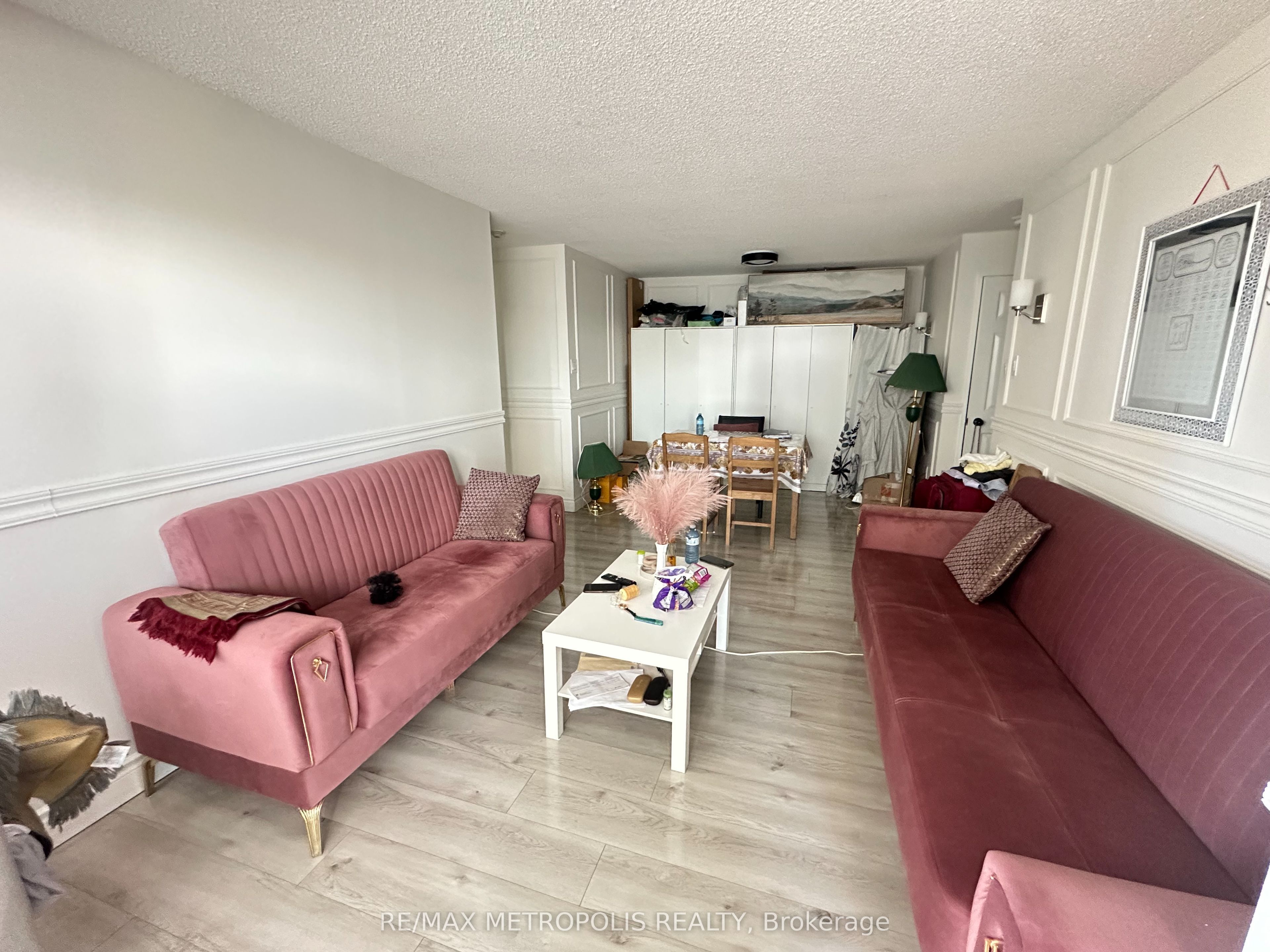 350 Rathburn Road W 307, Mississauga, ON L5B 3Y2 photo 3