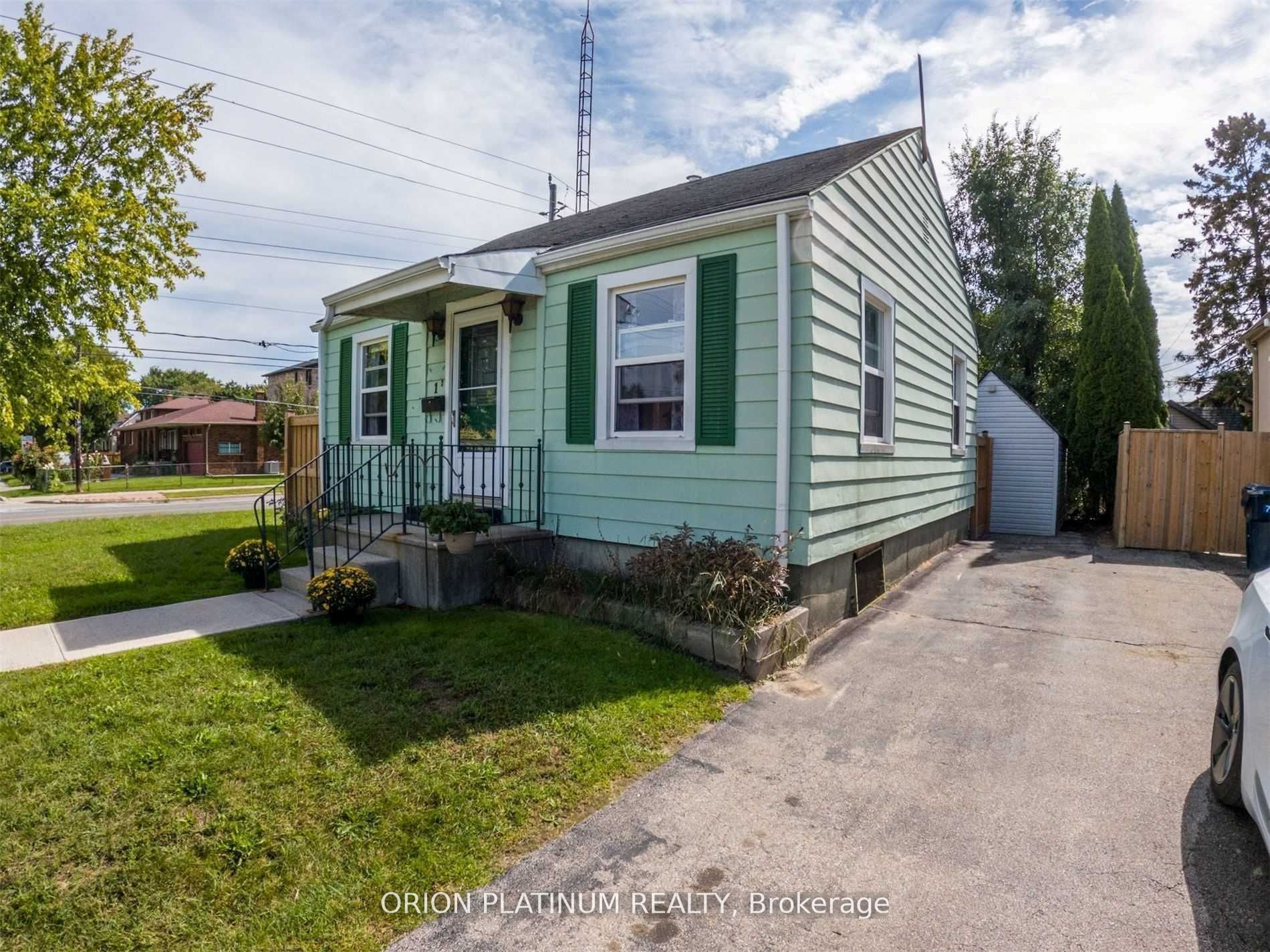 1 McCallum Court, Toronto, ON M8Y 1M6 photo 3