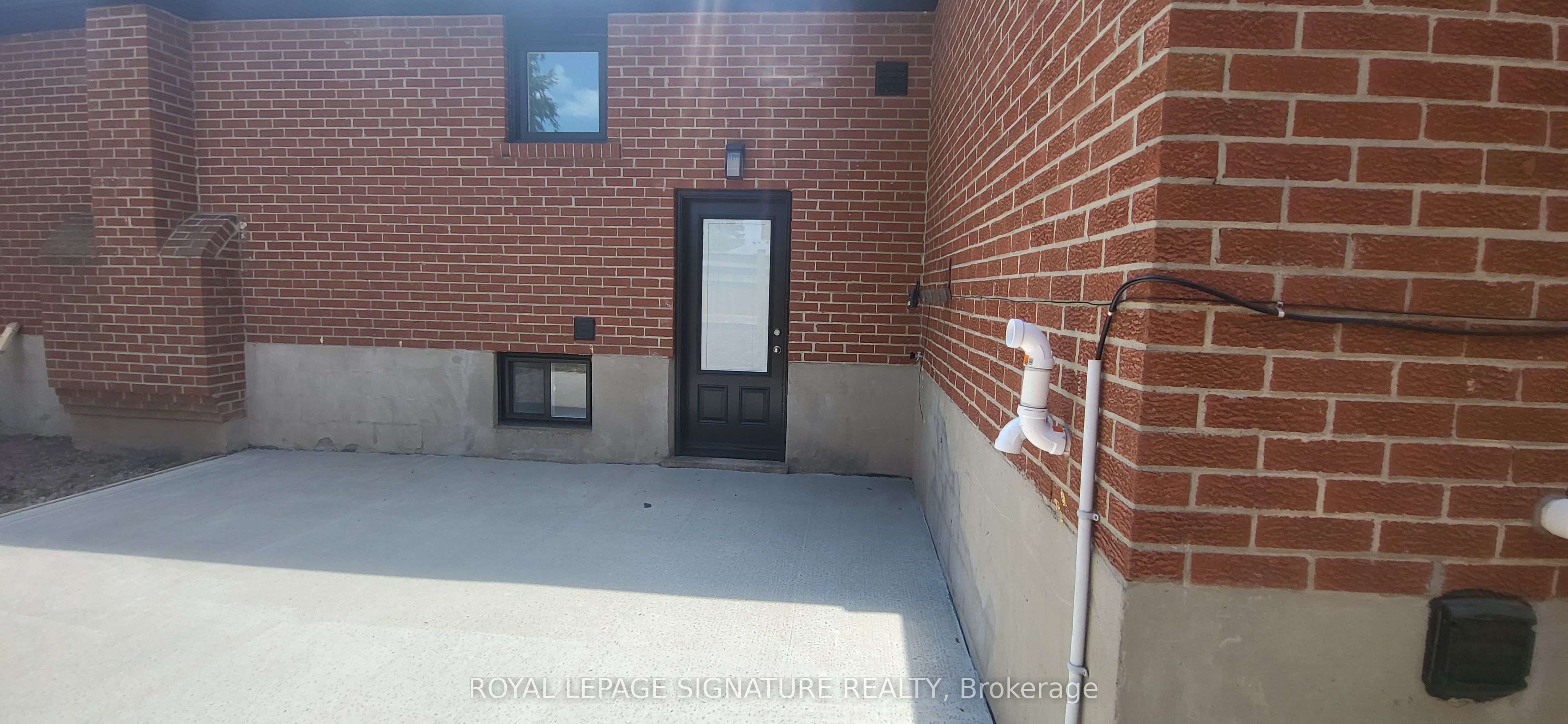 2632 Birch Crescent Bsmt, Mississauga, ON L5J 4H1 photo 3