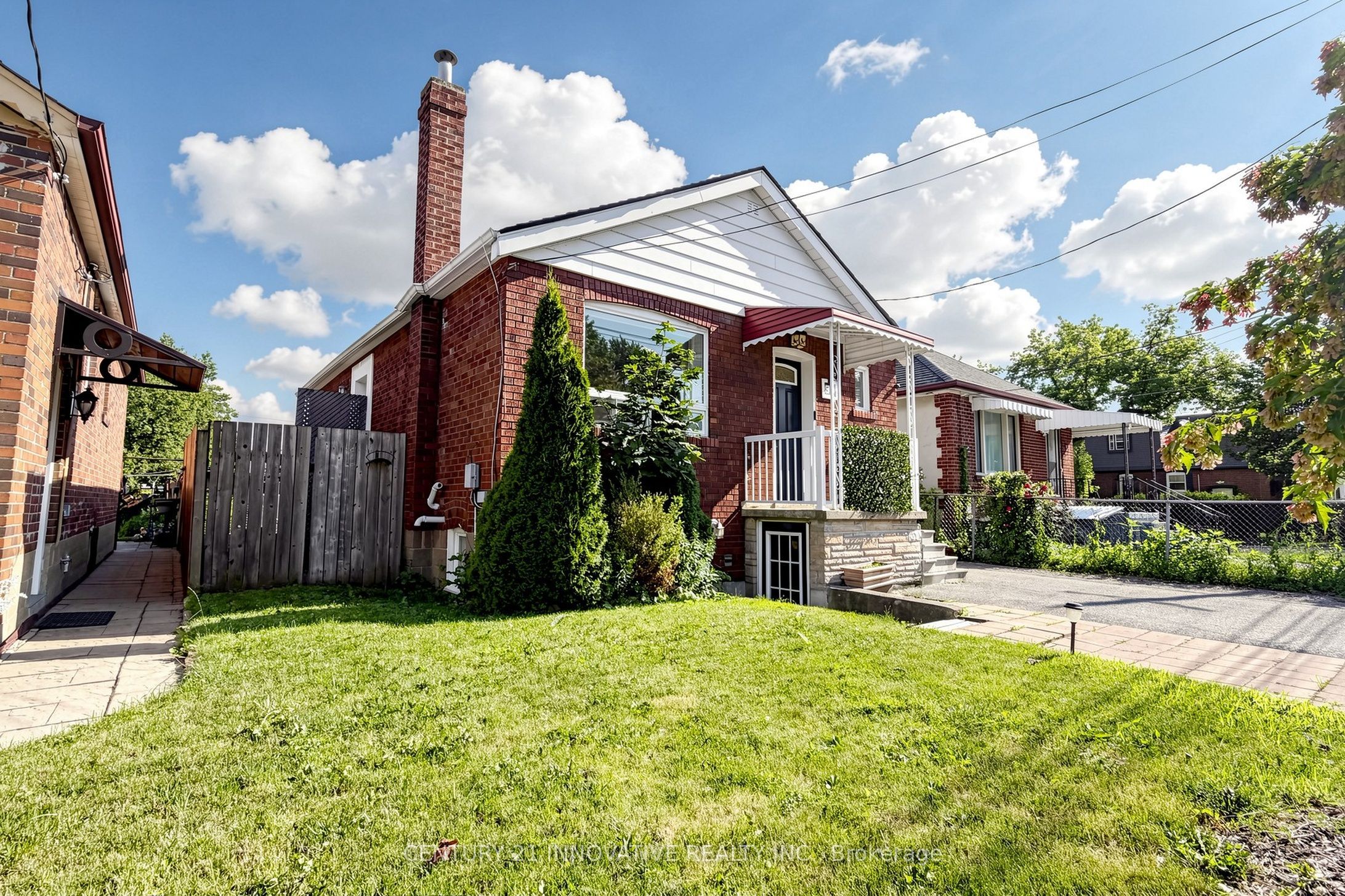 59 Manitoba Street, Toronto, ON M8Y 1E1 photo 2