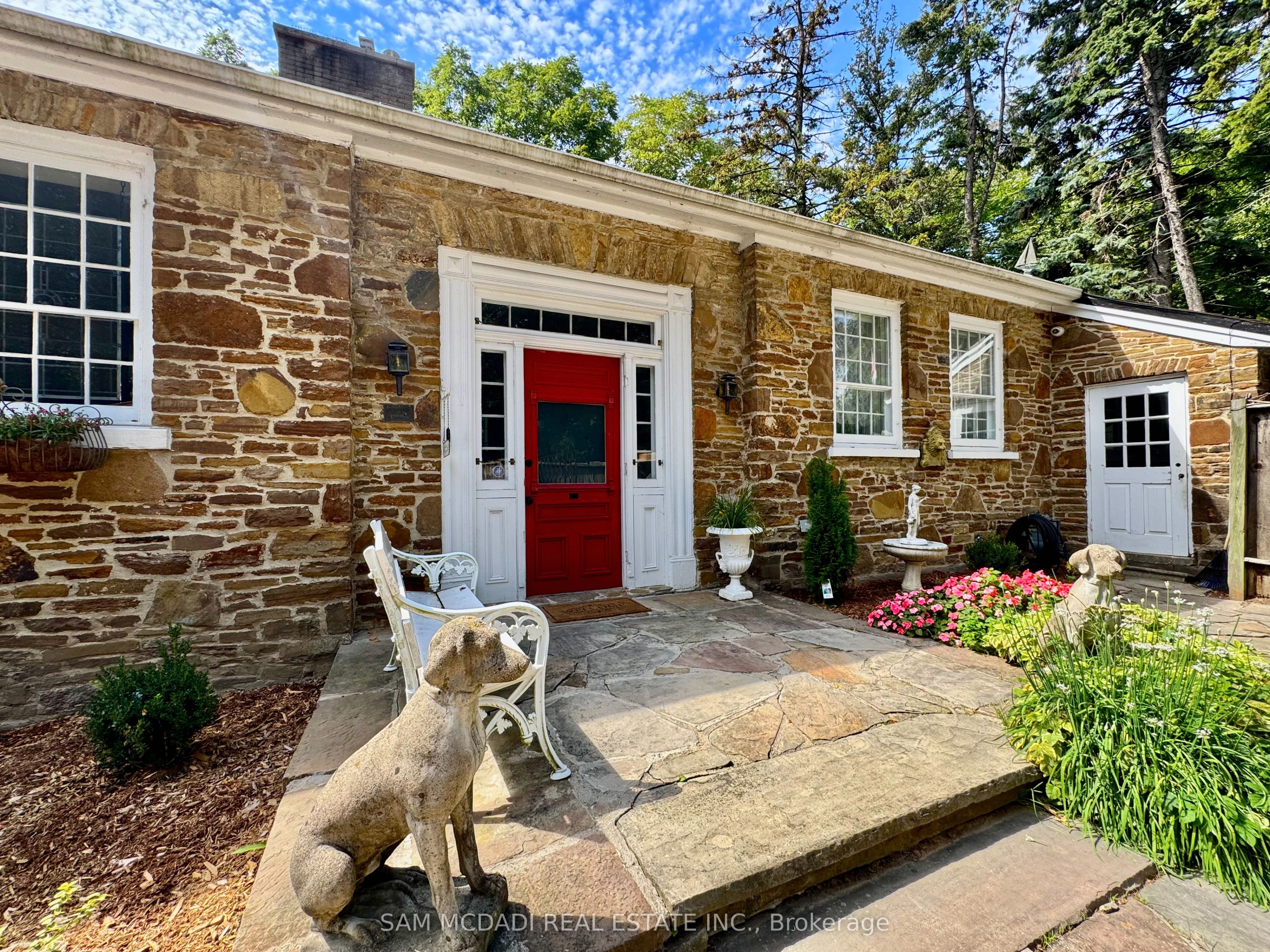 85 Yorkleigh Avenue, Toronto, ON M9P 1Y3 photo 3