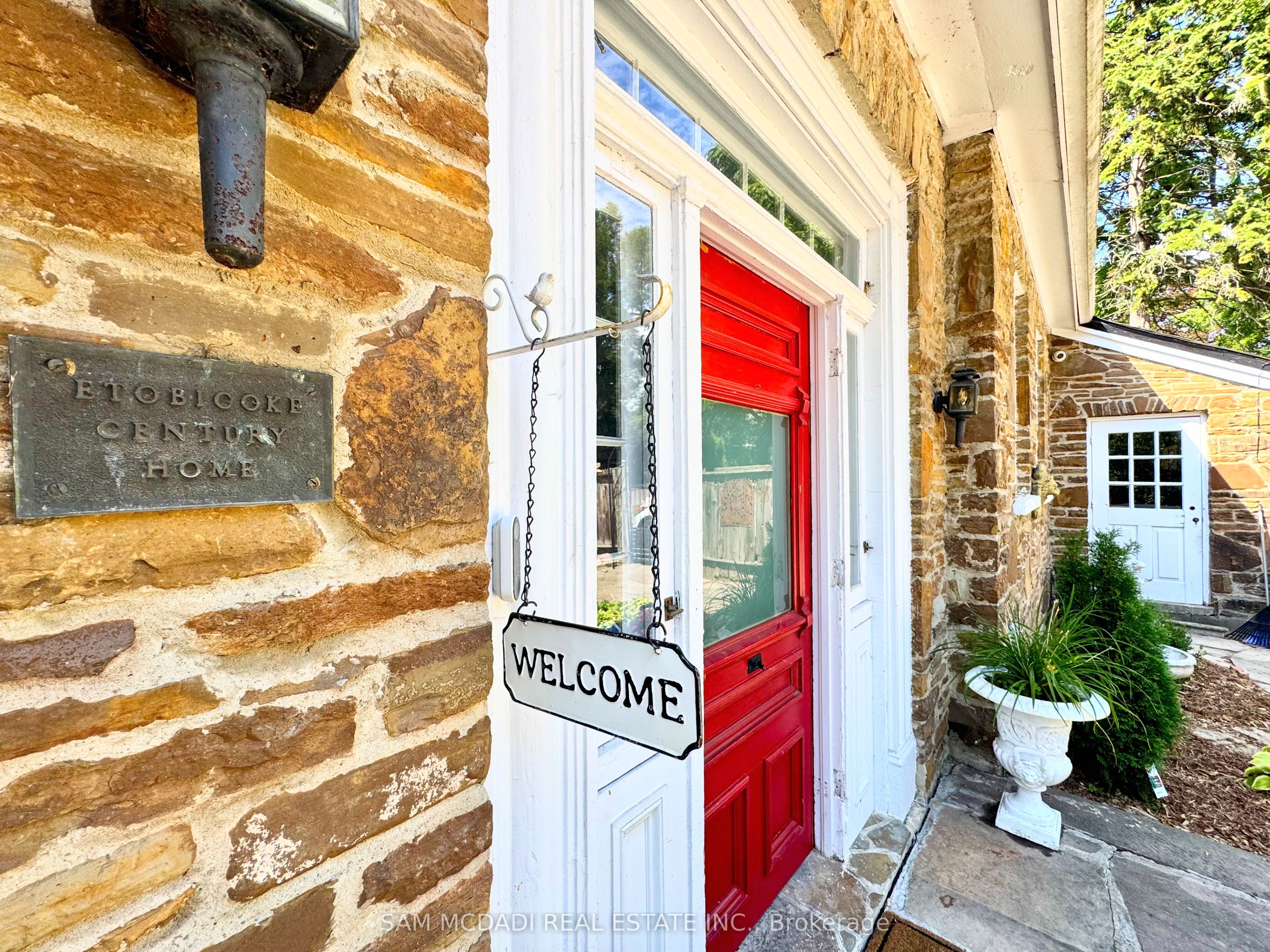 85 Yorkleigh Avenue, Toronto, ON M9P 1Y3 photo 4