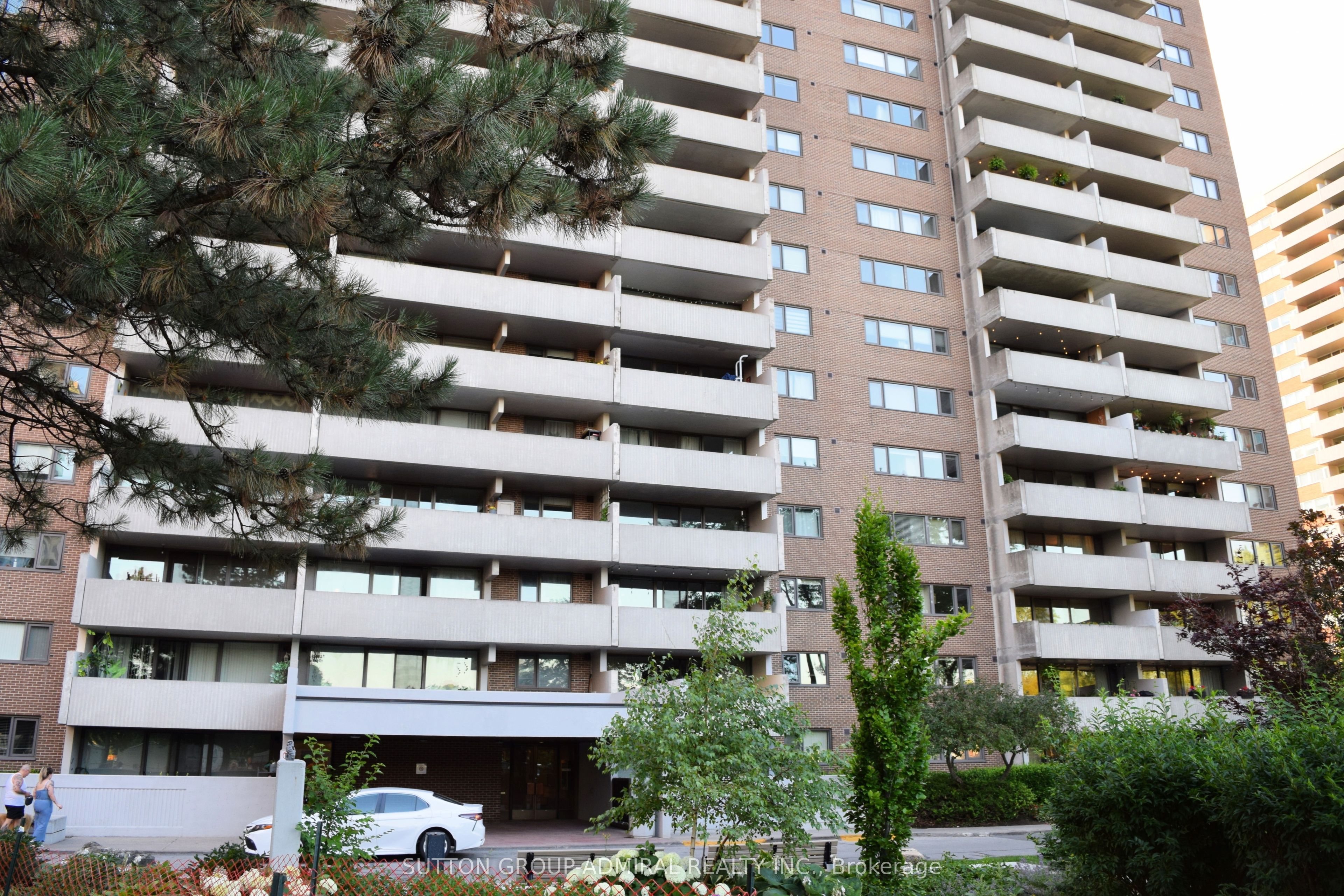 260 Scarlett Road 804, Toronto, ON M6N 4X6 photo 2