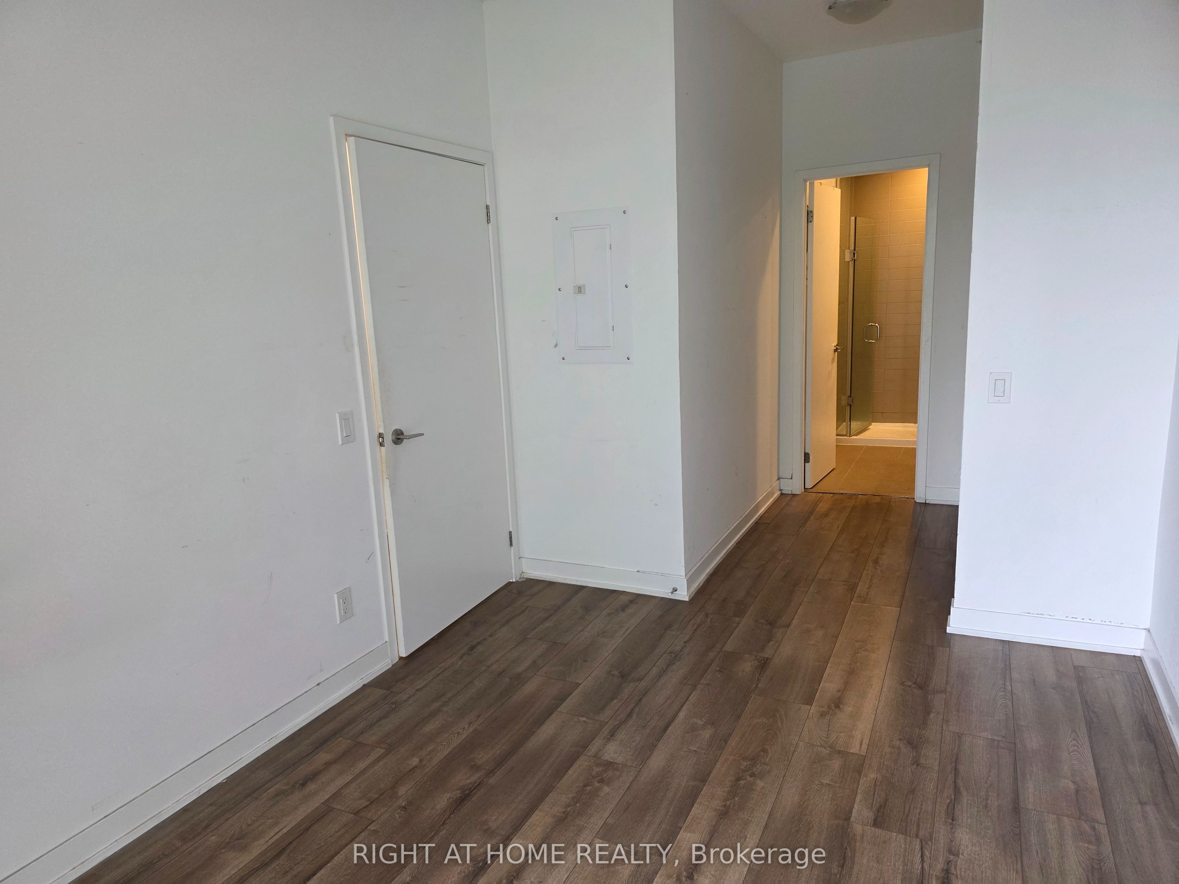 1787 St Clair Avenue W 319, Toronto, ON M6N 1J6 photo 4