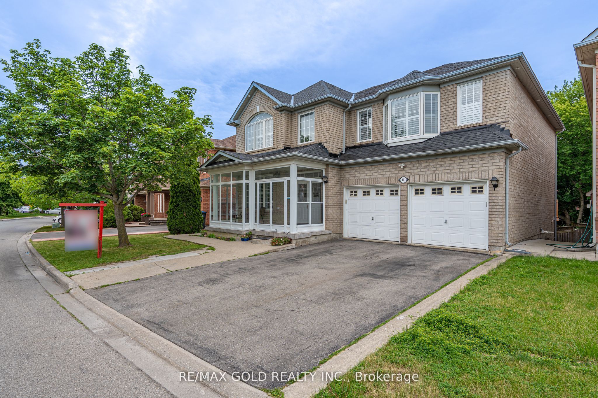 141 Whitwell Drive, Brampton, ON L6P 1L2