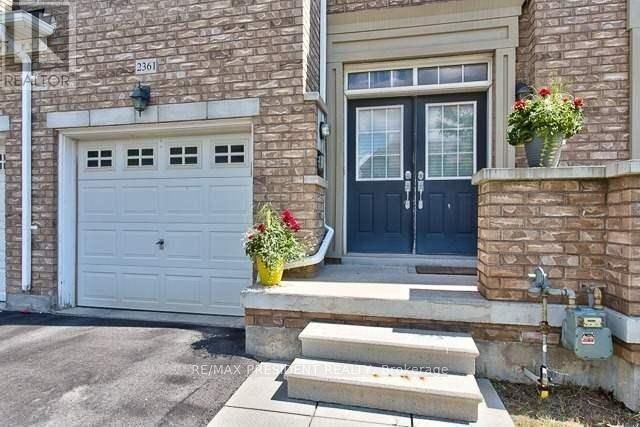 2361 Baronwood Drive, Oakville, ON L6M 0J8 photo 2
