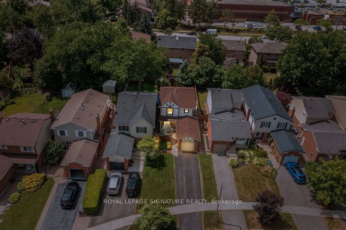 4212 Stonemason Crescent, Mississauga, ON L5L 2Z7 photo 2