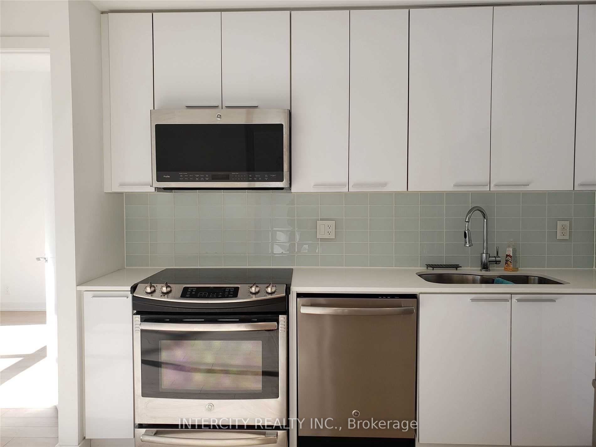 10 Parklawn Road 622, Toronto, ON M8V 0H9 photo 4