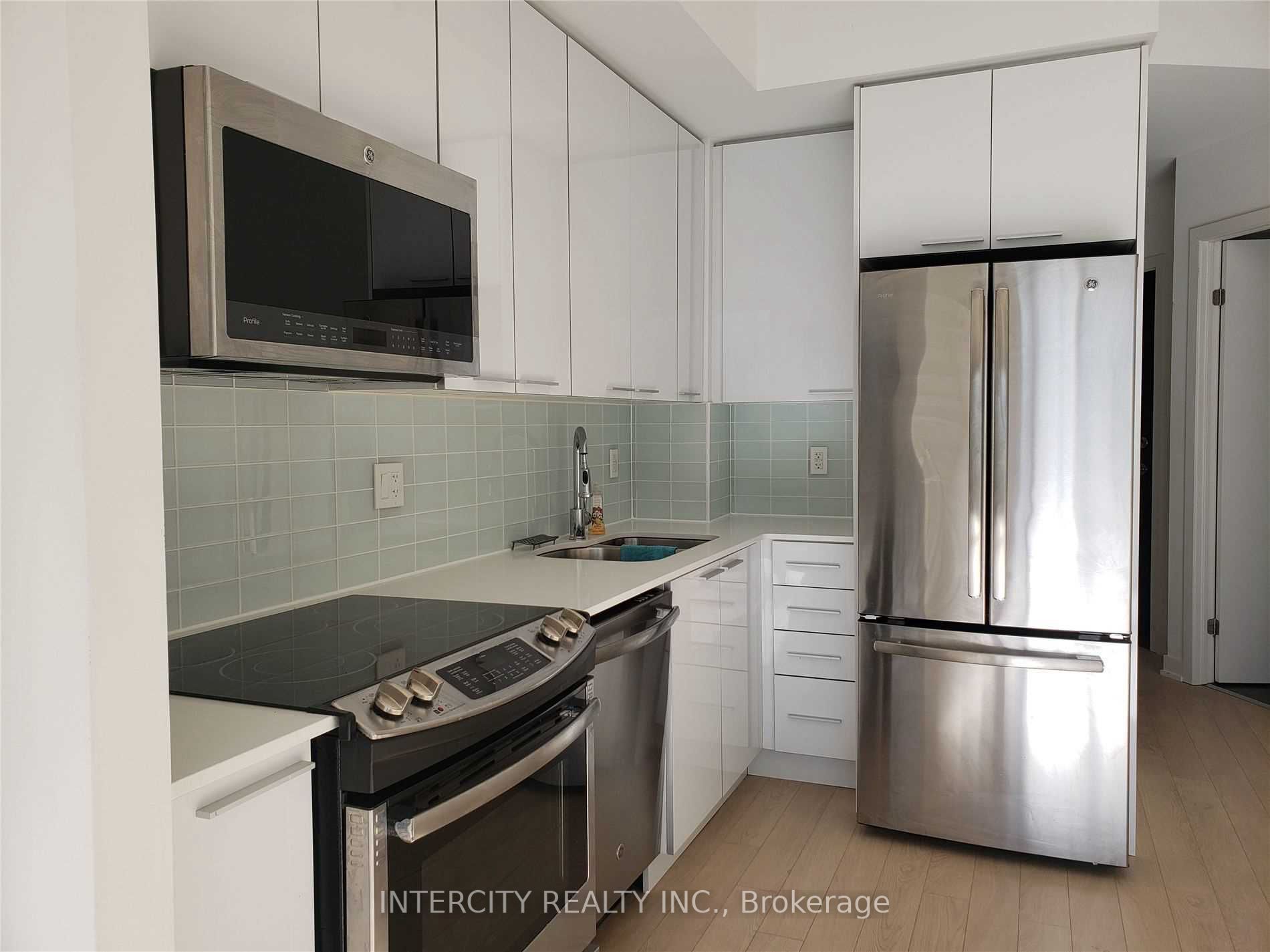 10 Parklawn Road 622, Toronto, ON M8V 0H9 photo 5
