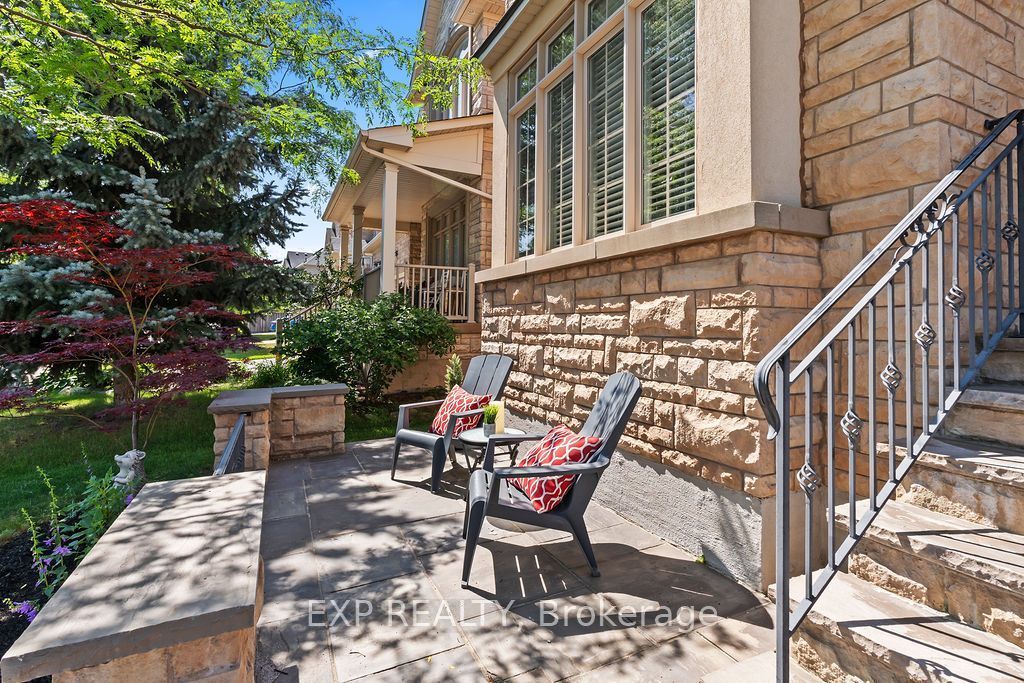 2390 Taylorwood Drive, Oakville, ON L6H 0C6 photo 3