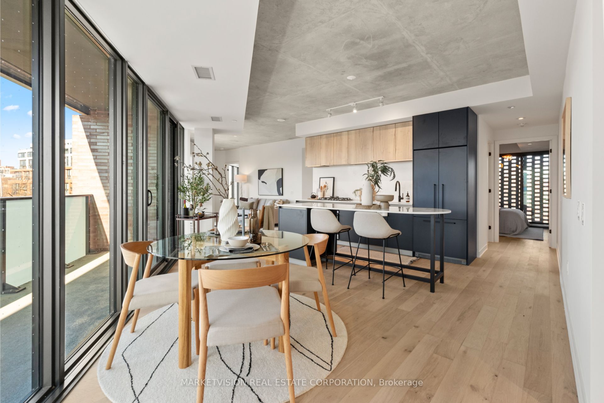 2625 Dundas Street W 405, Toronto, ON M6P 0C5 photo 3