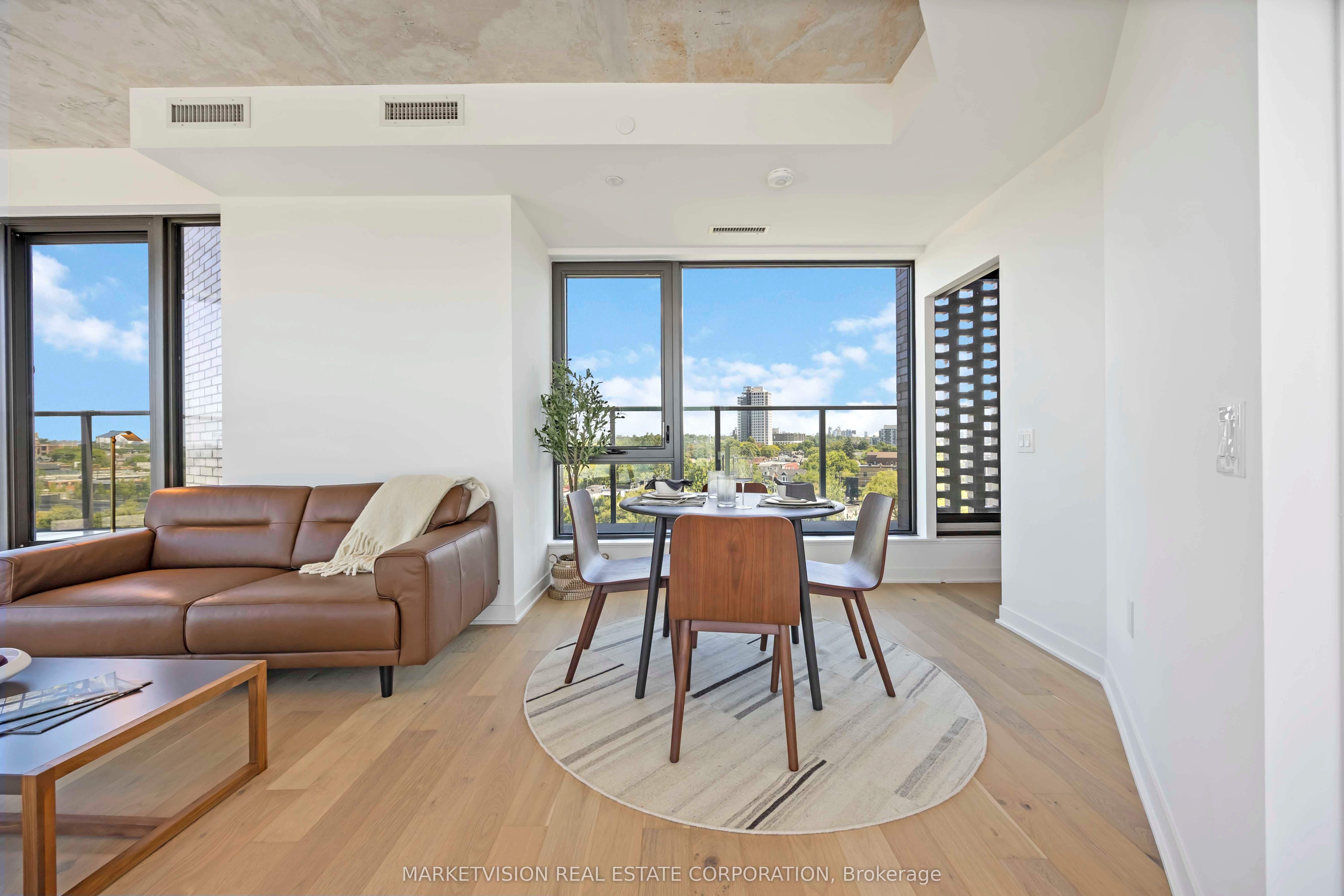 2625 Dundas Street W 705, Toronto, ON M6P 0C5 photo 2