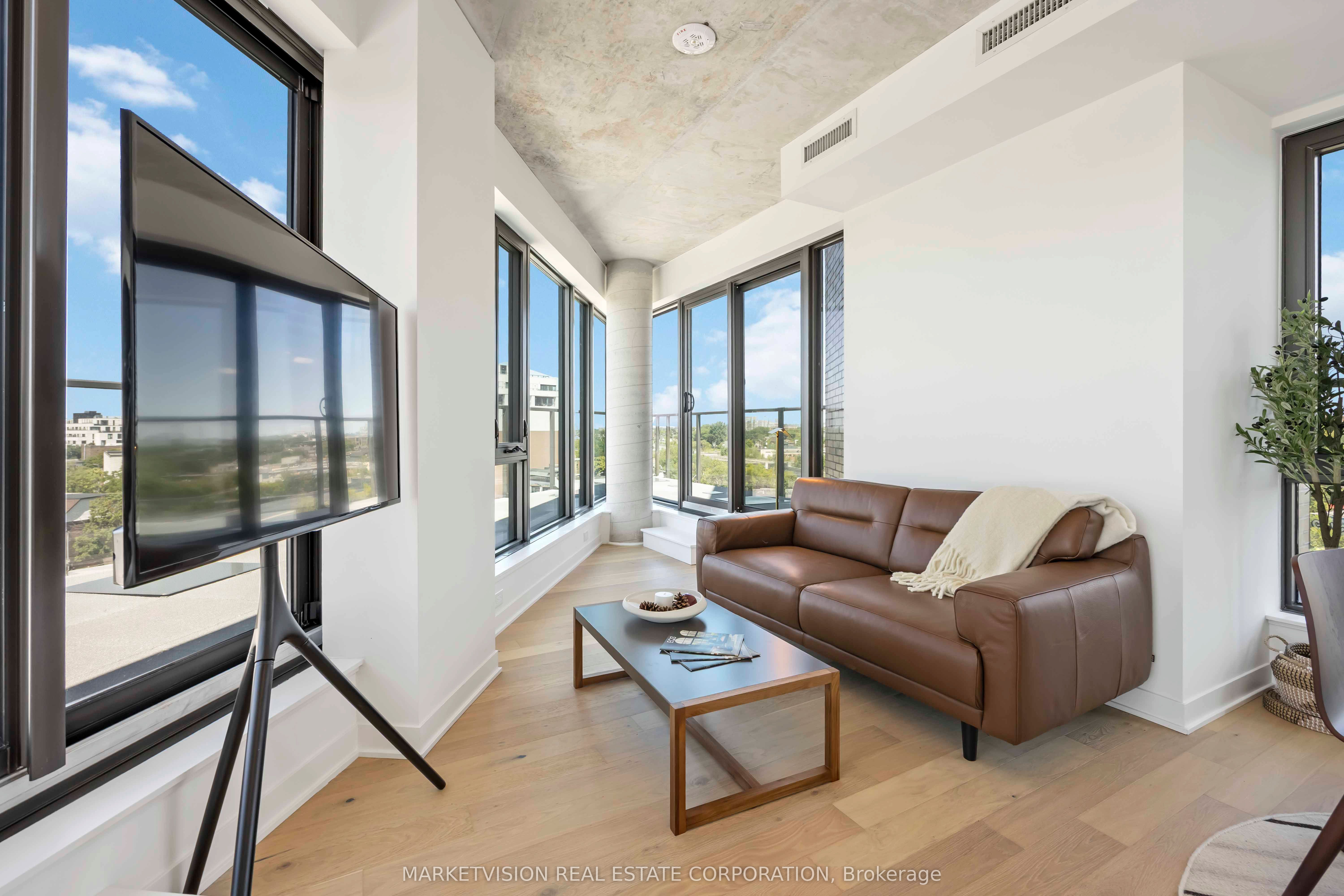 2625 Dundas Street W 705, Toronto, ON M6P 0C5 photo 3