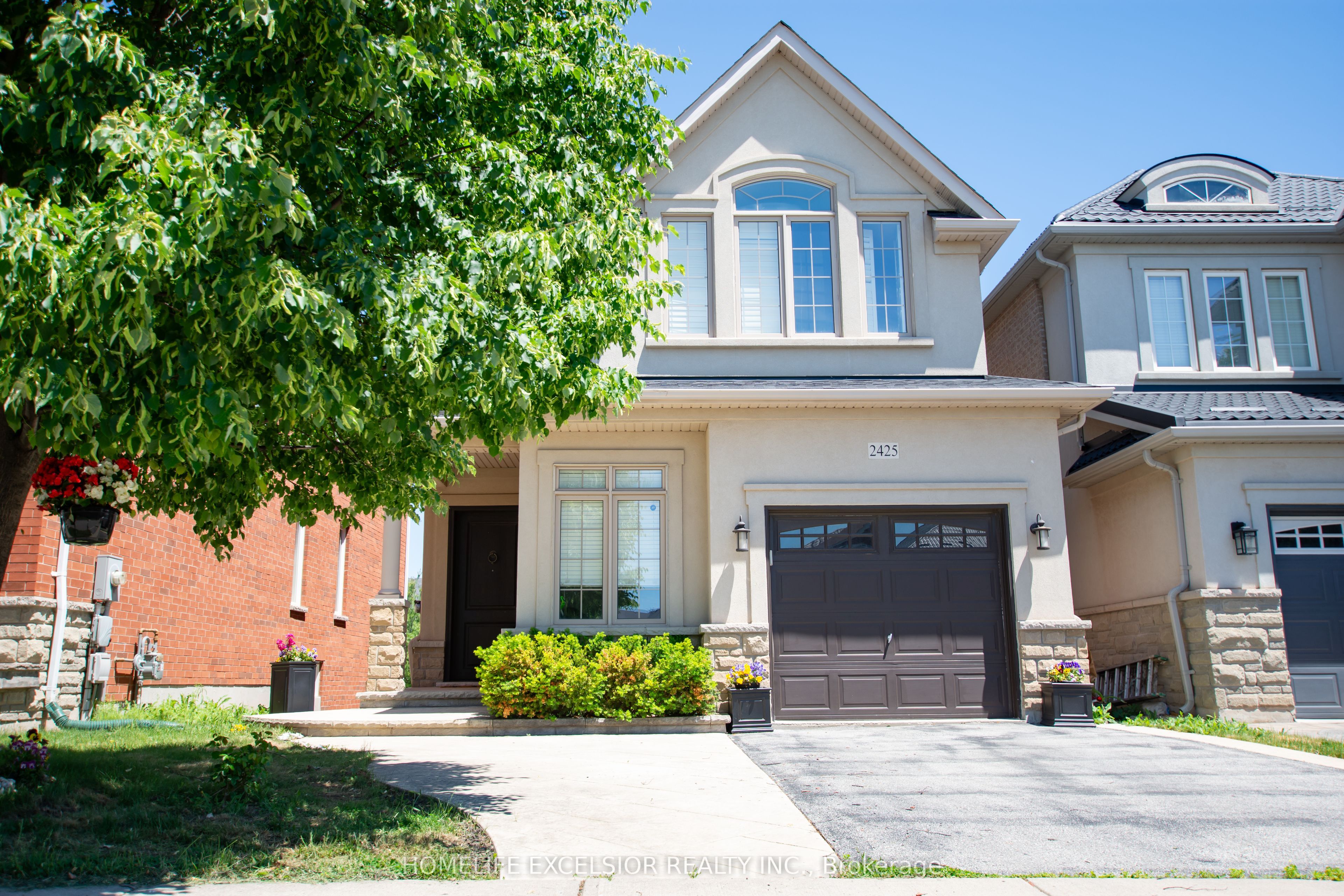 2425 QUETICO Crescent, Oakville, ON L6M 0R4 photo 3