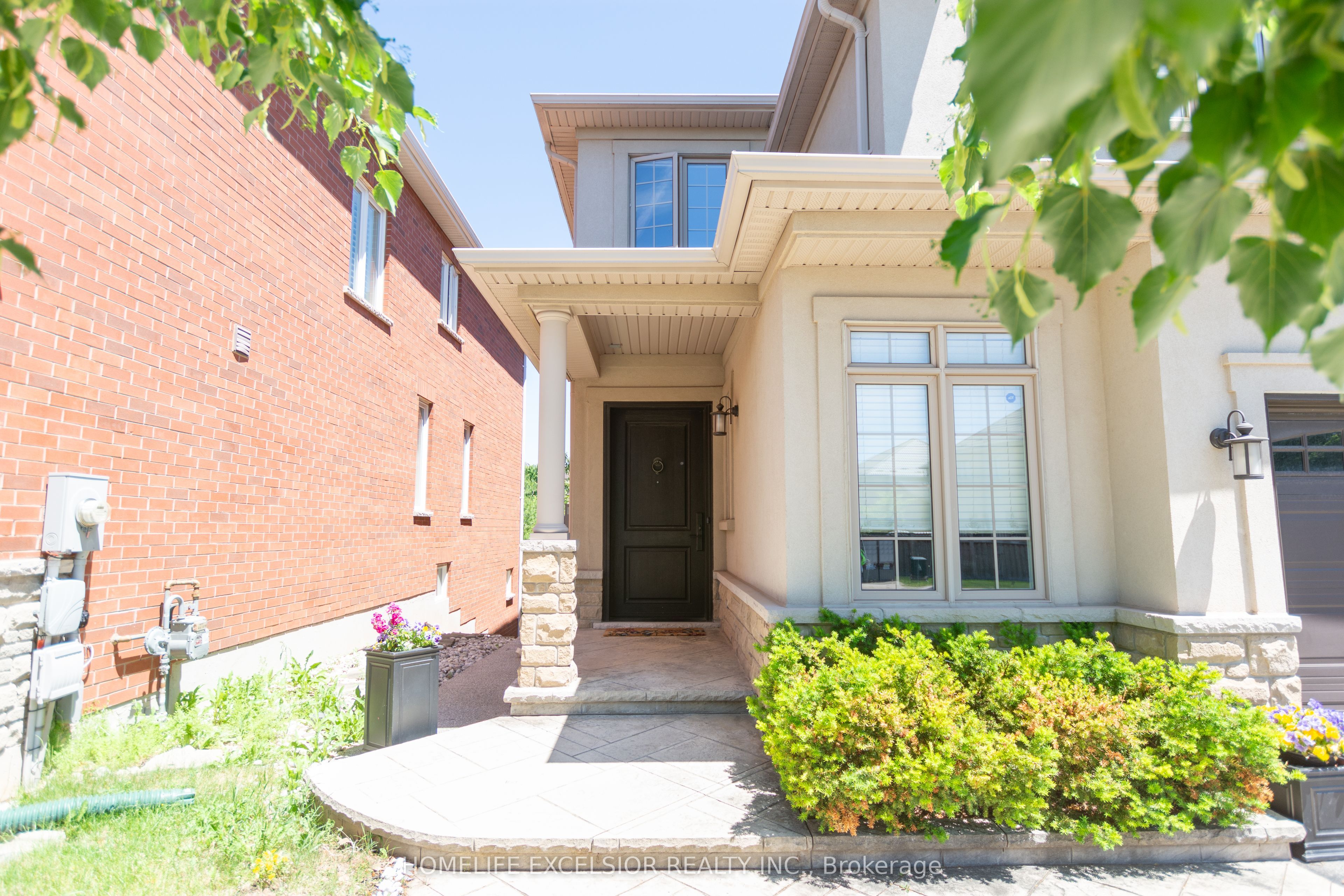 2425 QUETICO Crescent, Oakville, ON L6M 0R4 photo 4