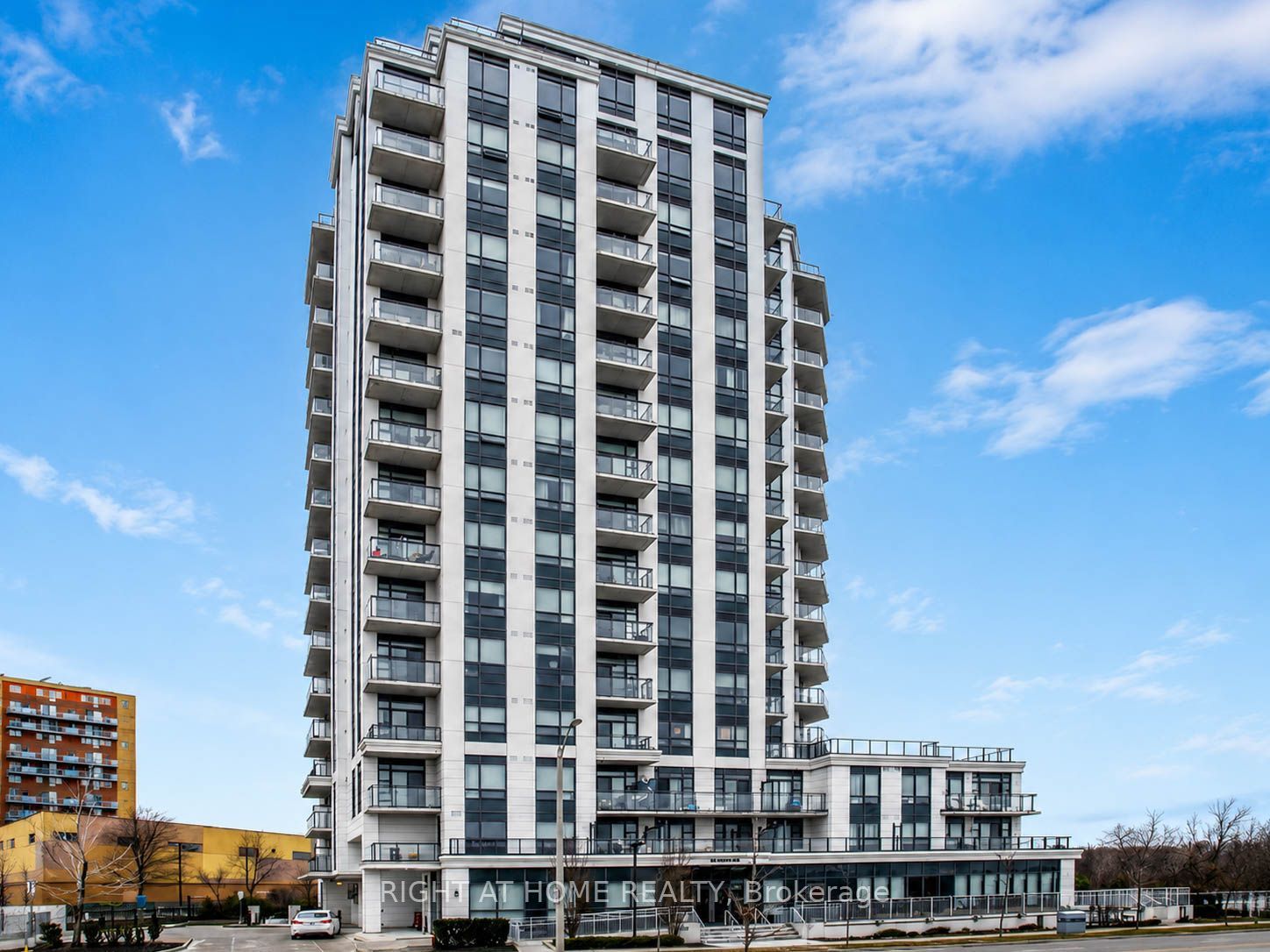 840 Queens Plate Drive 704, Toronto, ON M9W 0E7