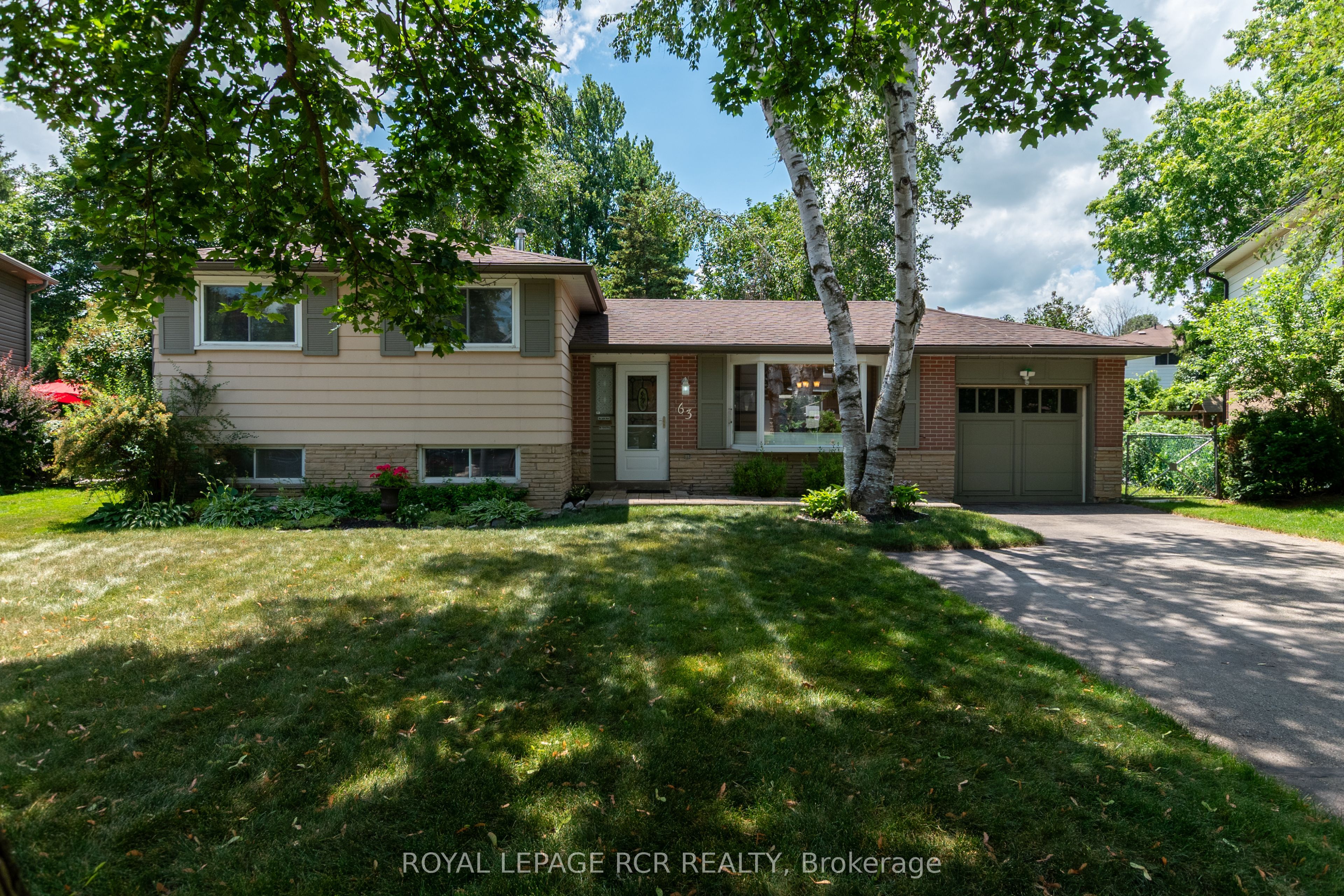 63 Maple Crescent, Orangeville, ON L9W 1X6